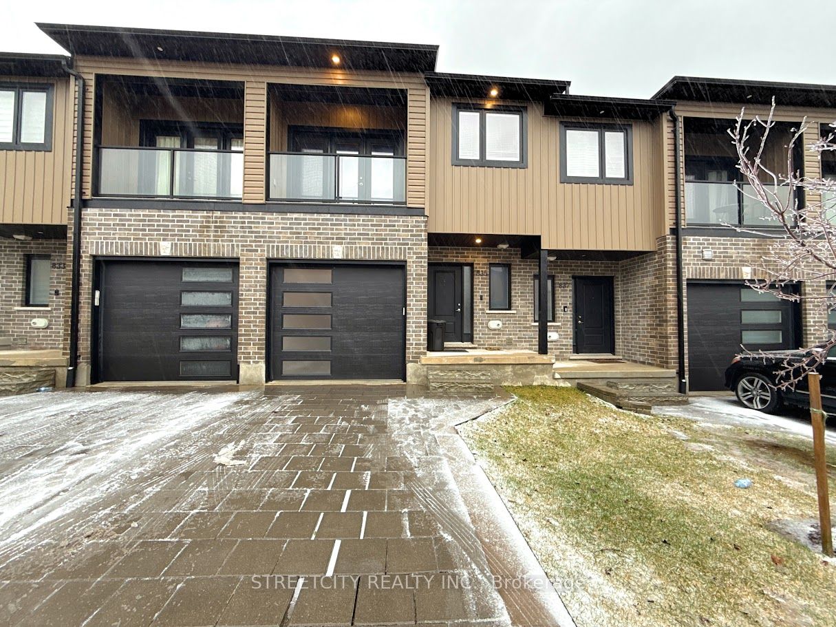 #835 - 811 Sarnia Road Property Photo 1