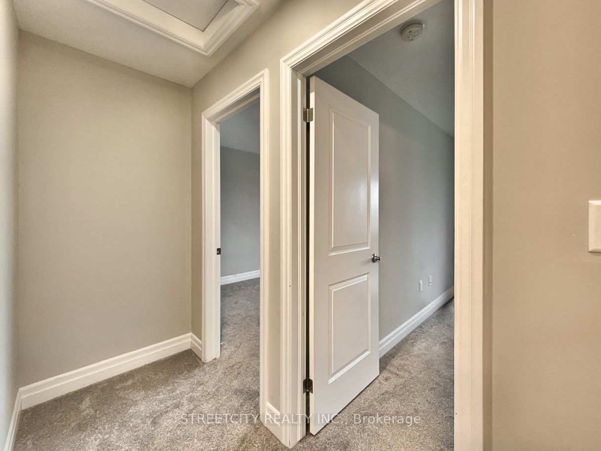 #835 - 811 Sarnia Road Property Photo 13
