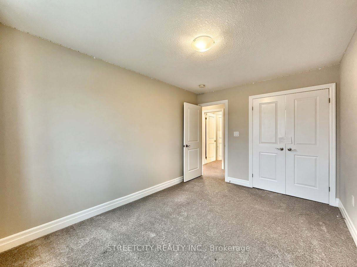 #835 - 811 Sarnia Road Property Photo 19