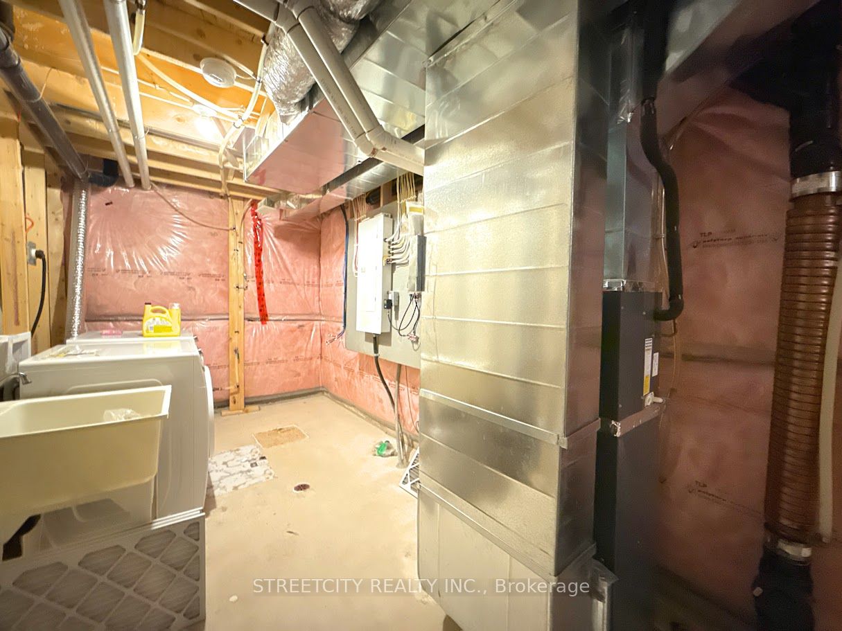 #835 - 811 Sarnia Road Property Photo 26
