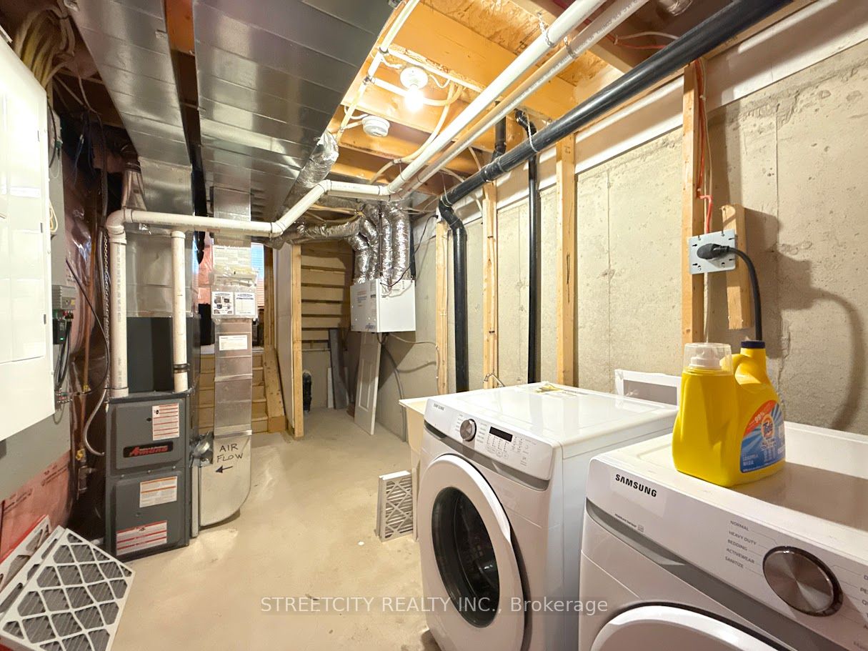 #835 - 811 Sarnia Road Property Photo 27