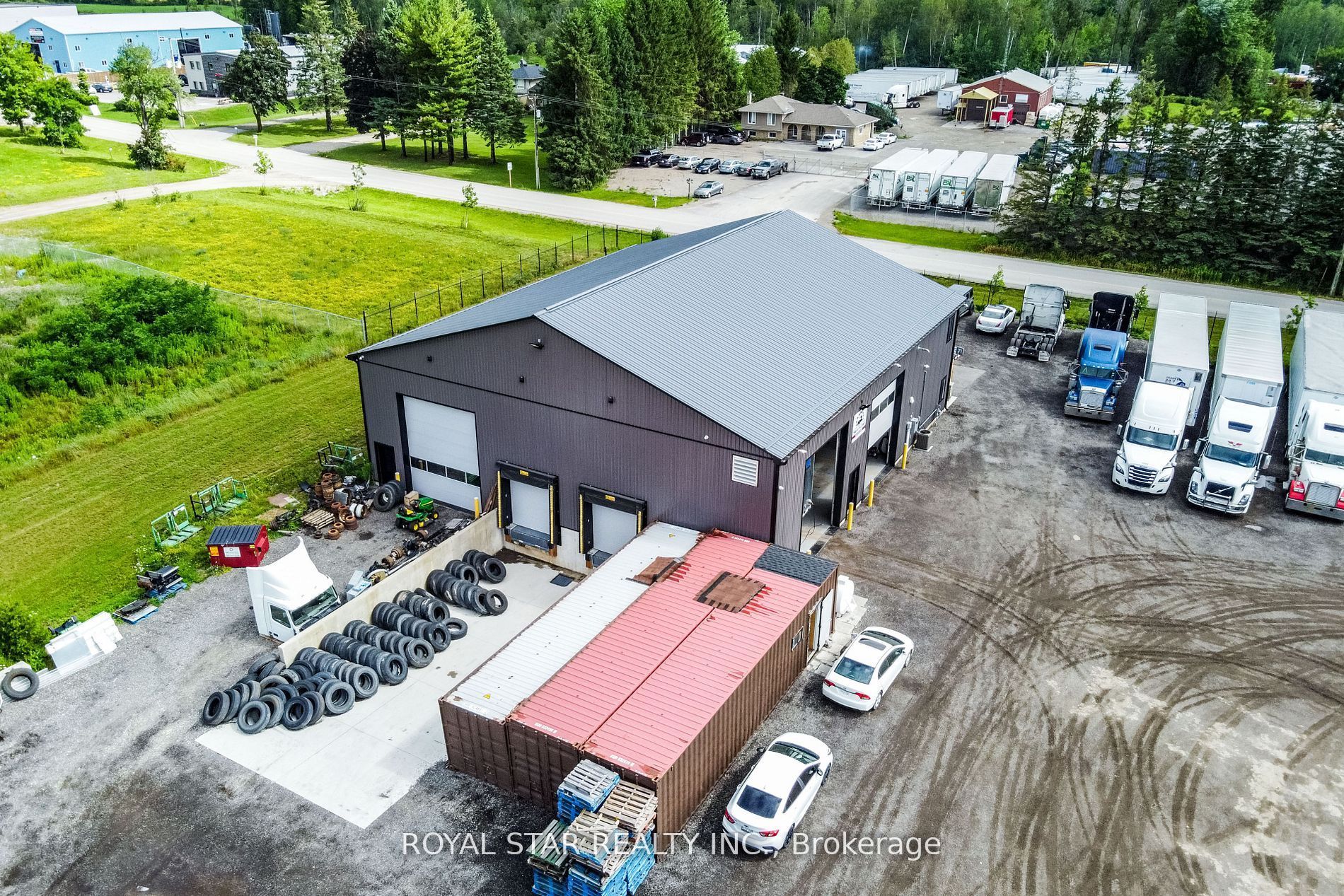 4922 Seventh Line Property Photo 1