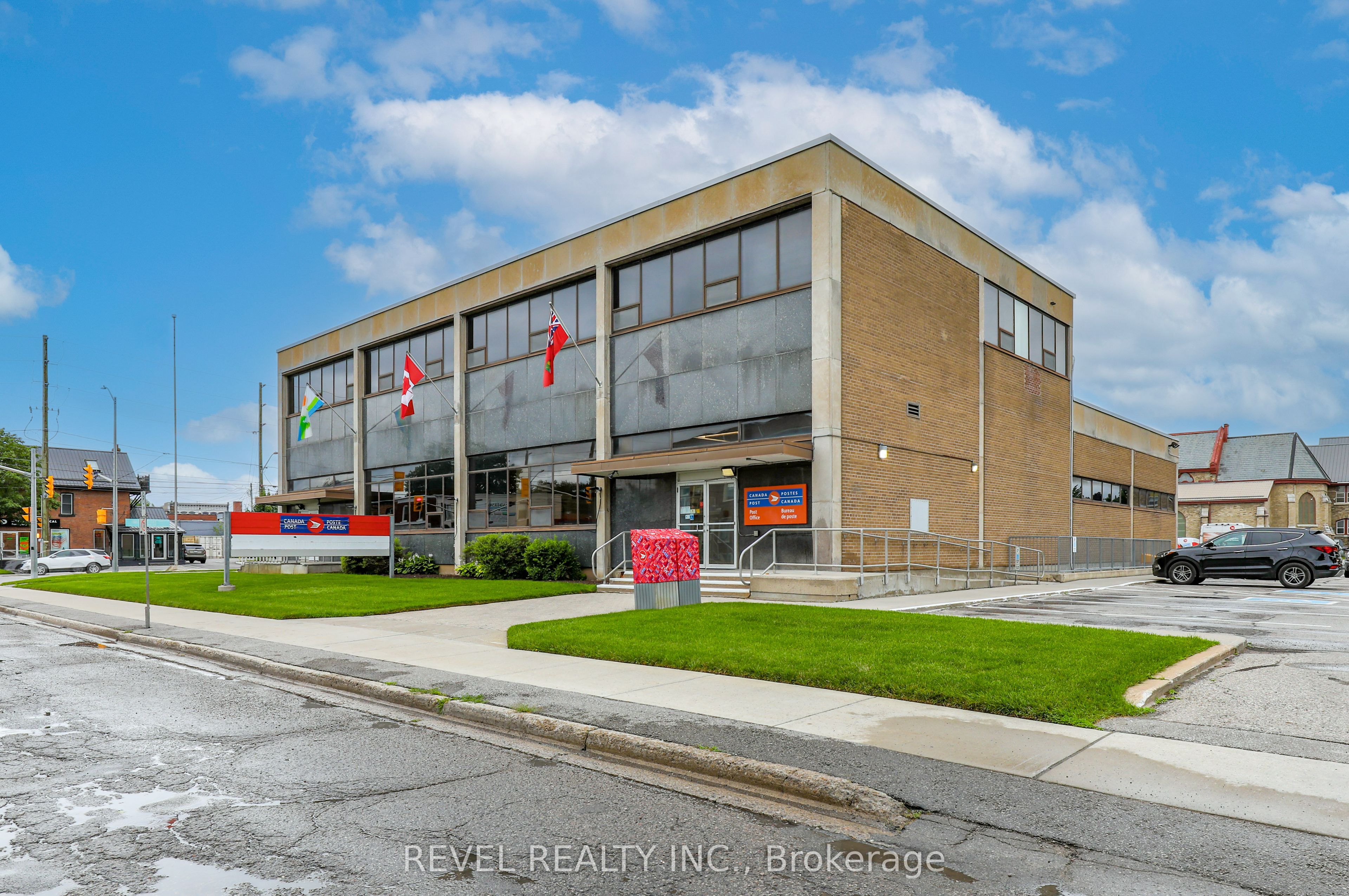 #upper 2 - 34 Cambridge Street Property Photo 1