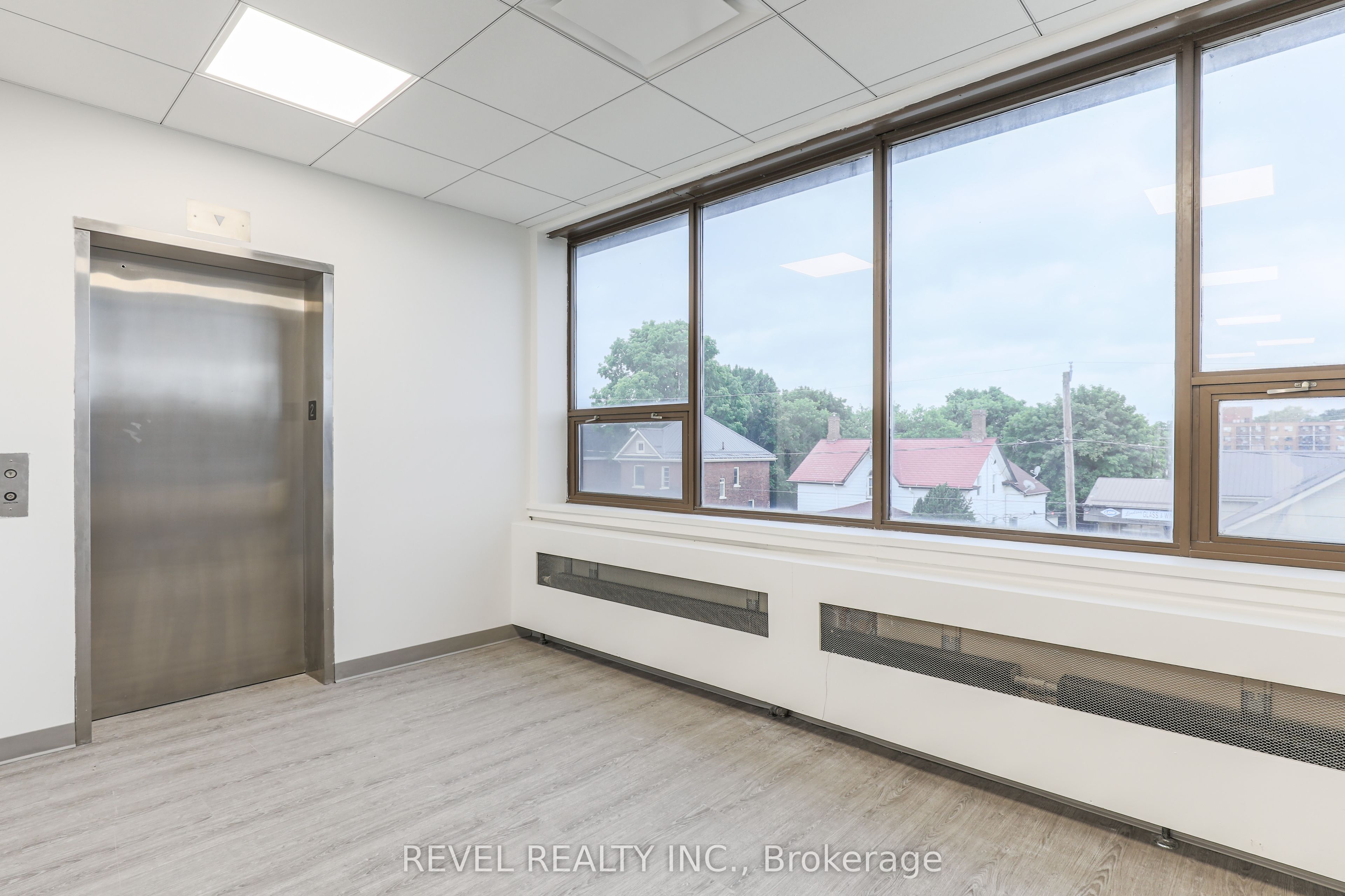 #upper 2 - 34 Cambridge Street Property Photo 7