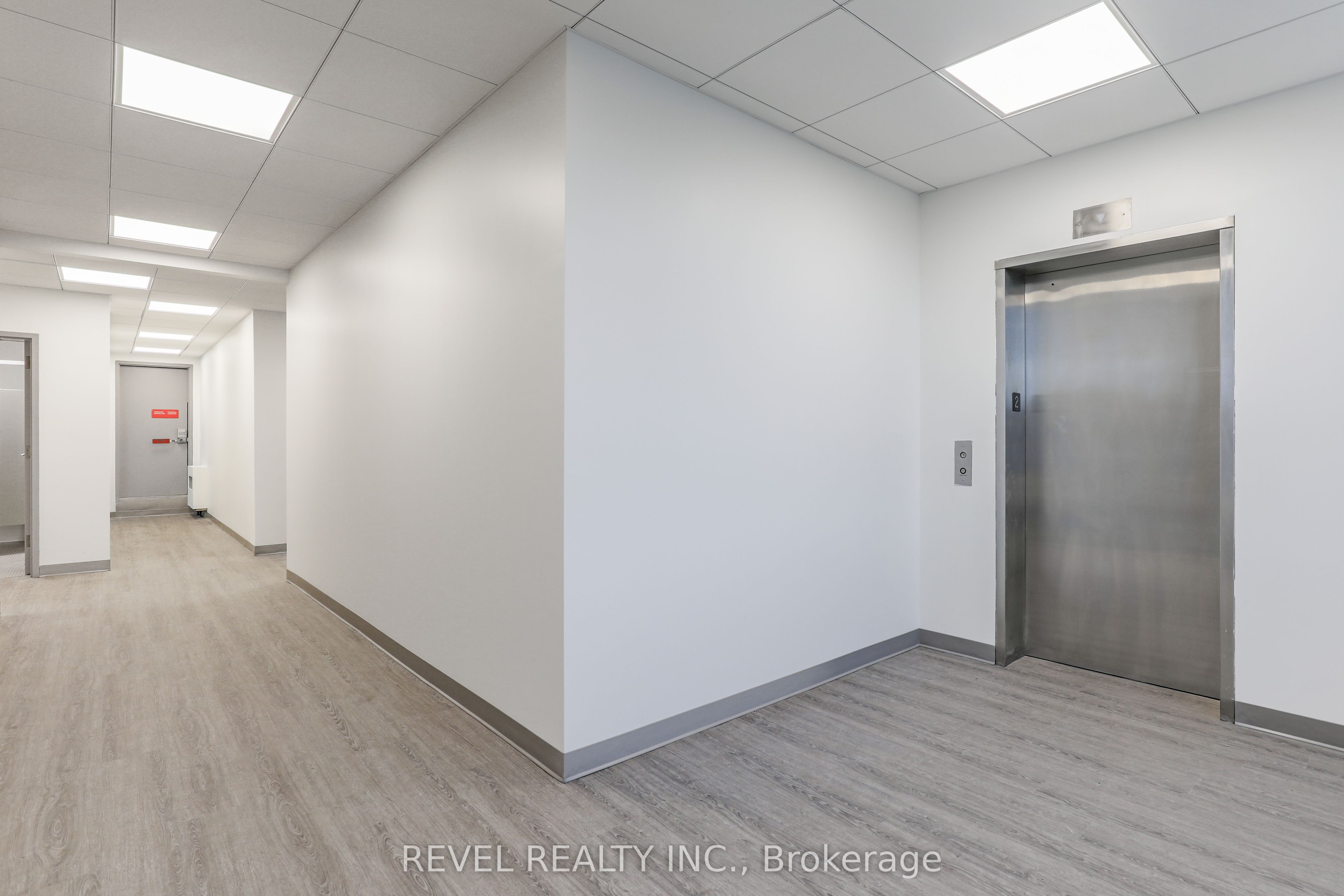 #upper 2 - 34 Cambridge Street Property Photo 8