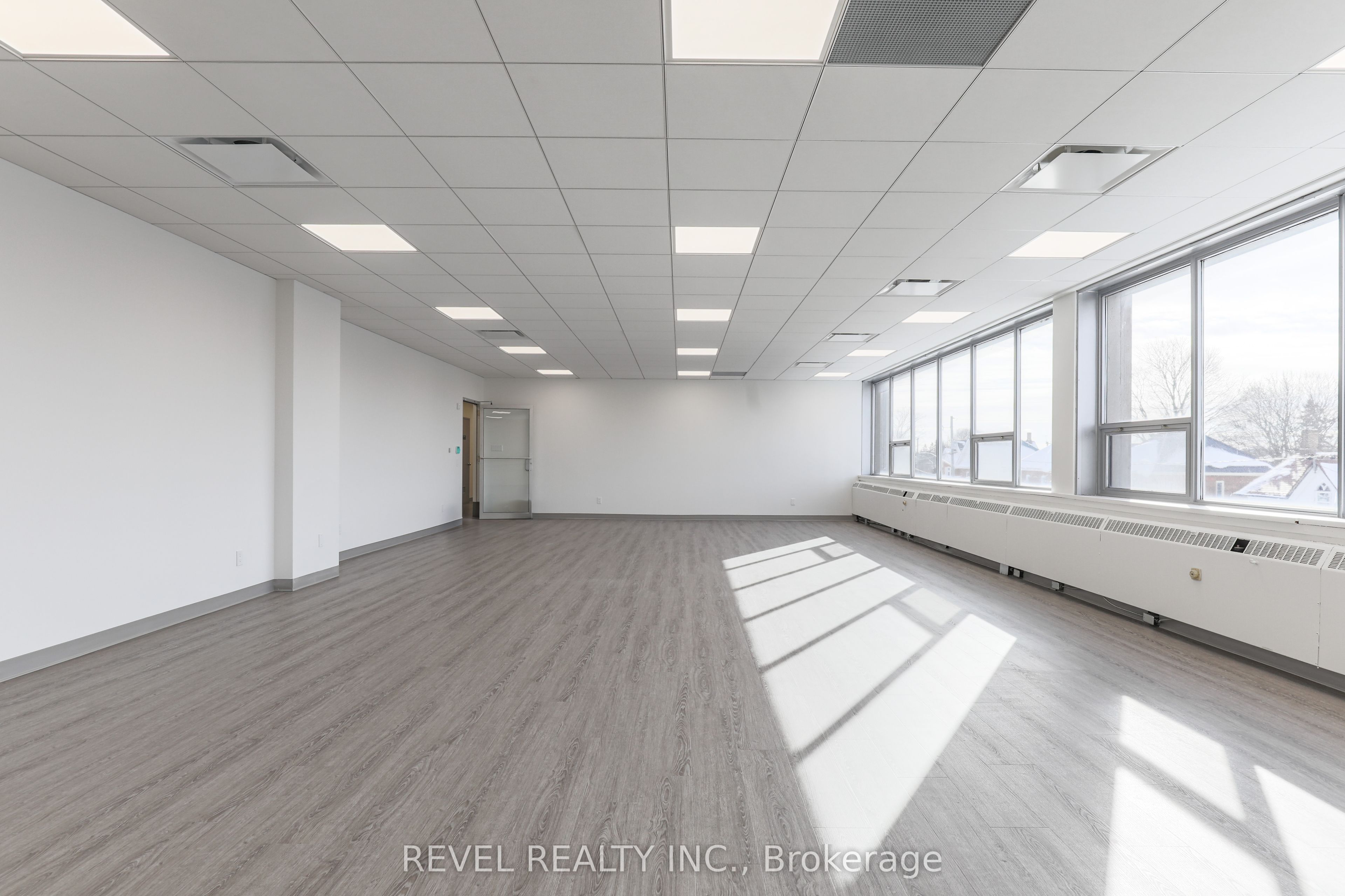 #upper 2 - 34 Cambridge Street Property Photo 11