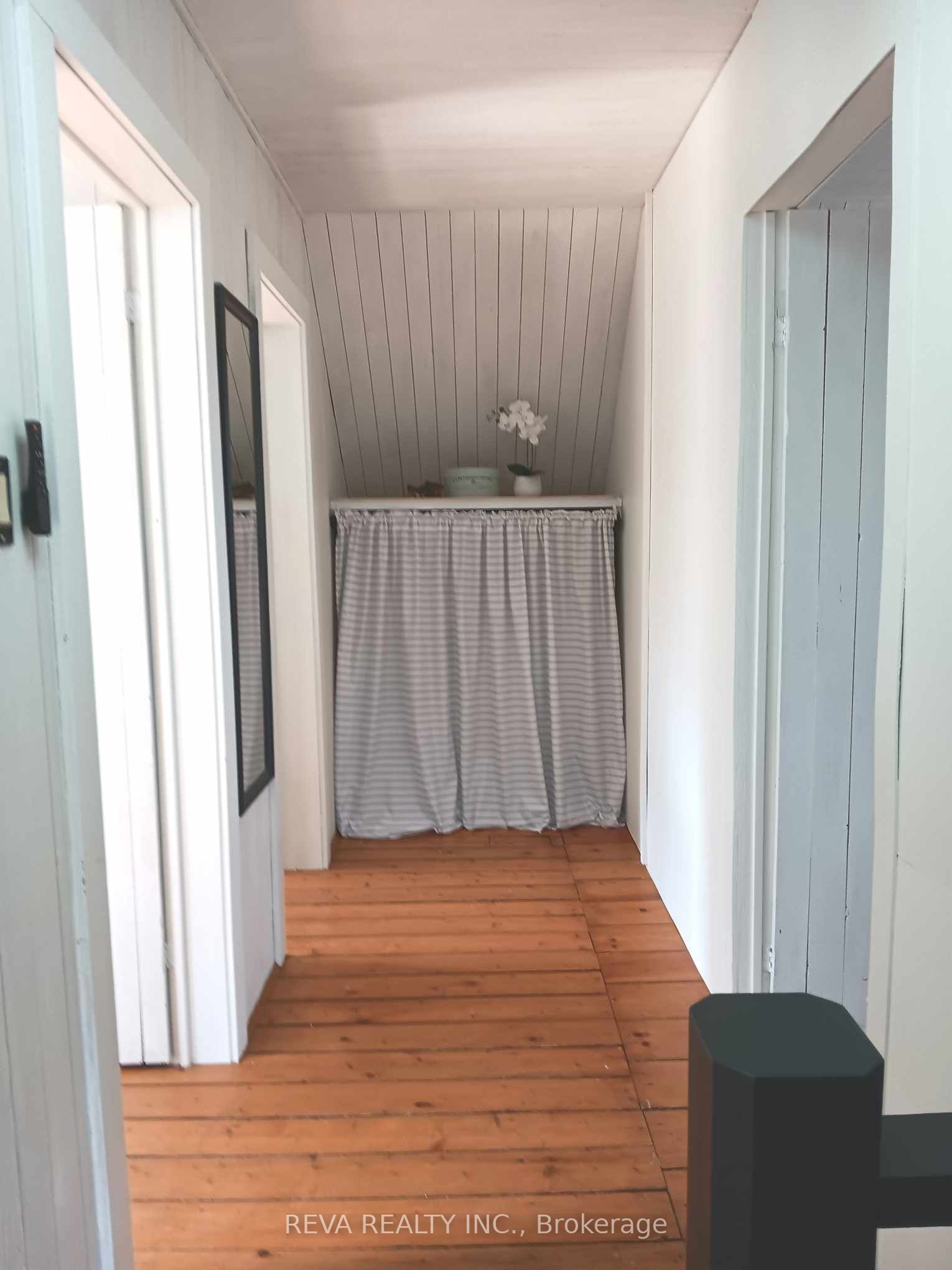 1476 Hillsview Road Property Photo 13