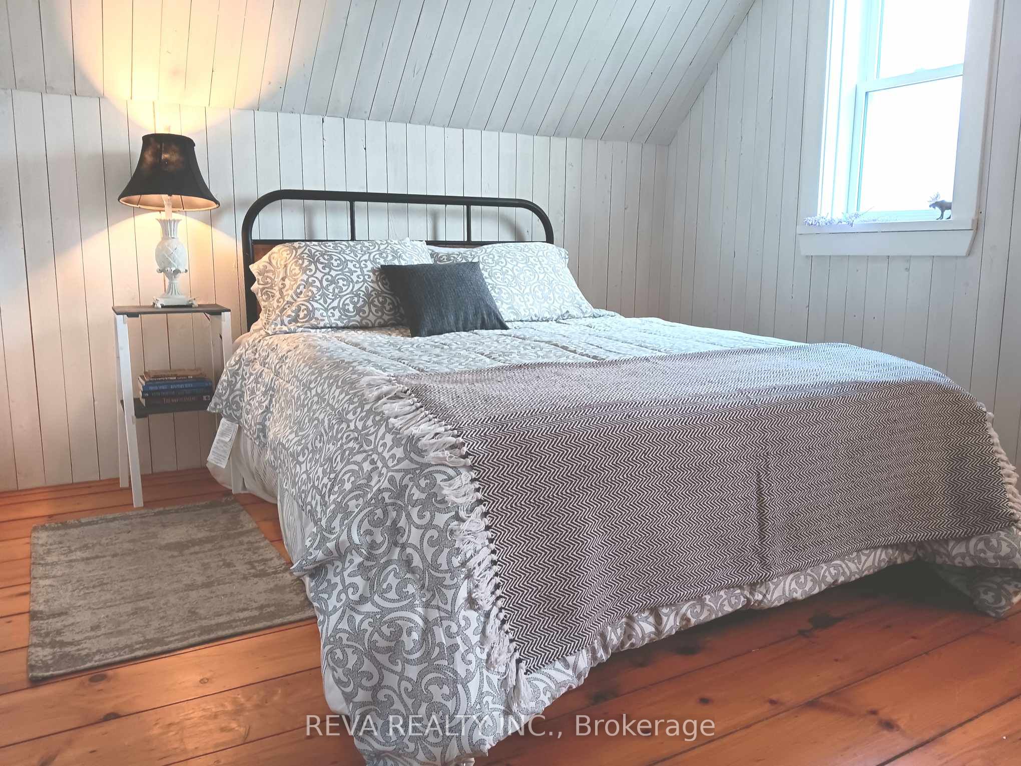 1476 Hillsview Road Property Photo 14