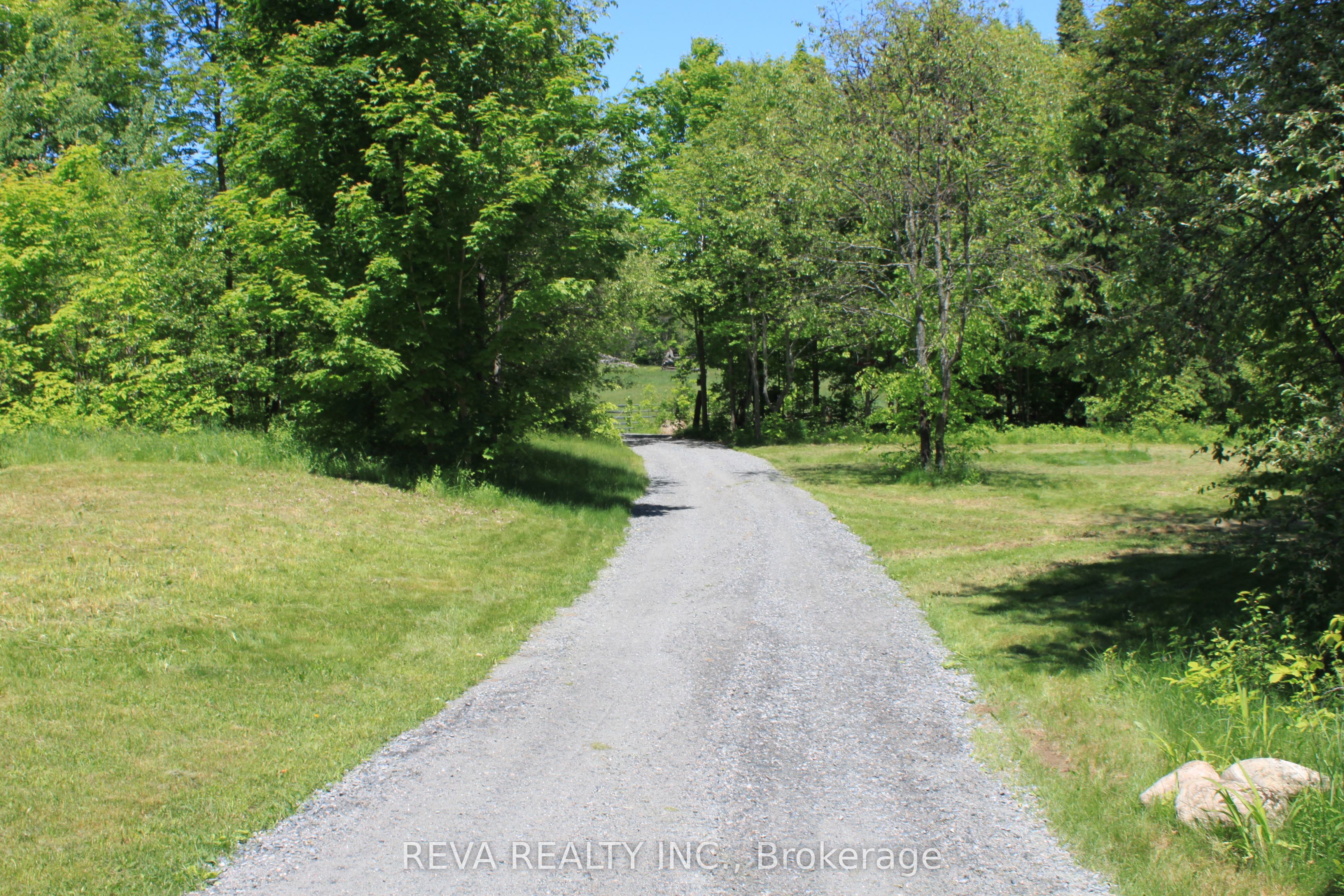 1476 Hillsview Road Property Photo 36