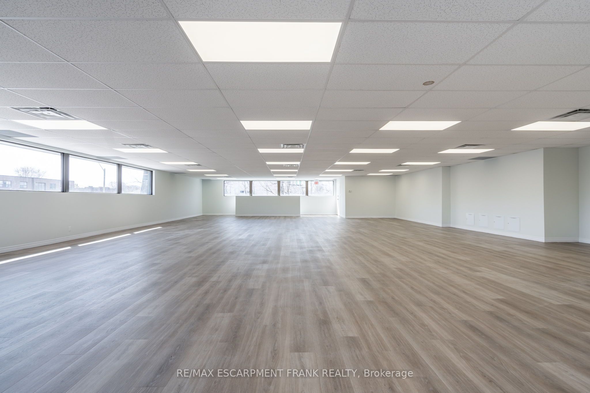 #2nd Floor - 237 Parkdale Avenue Property Photo 17