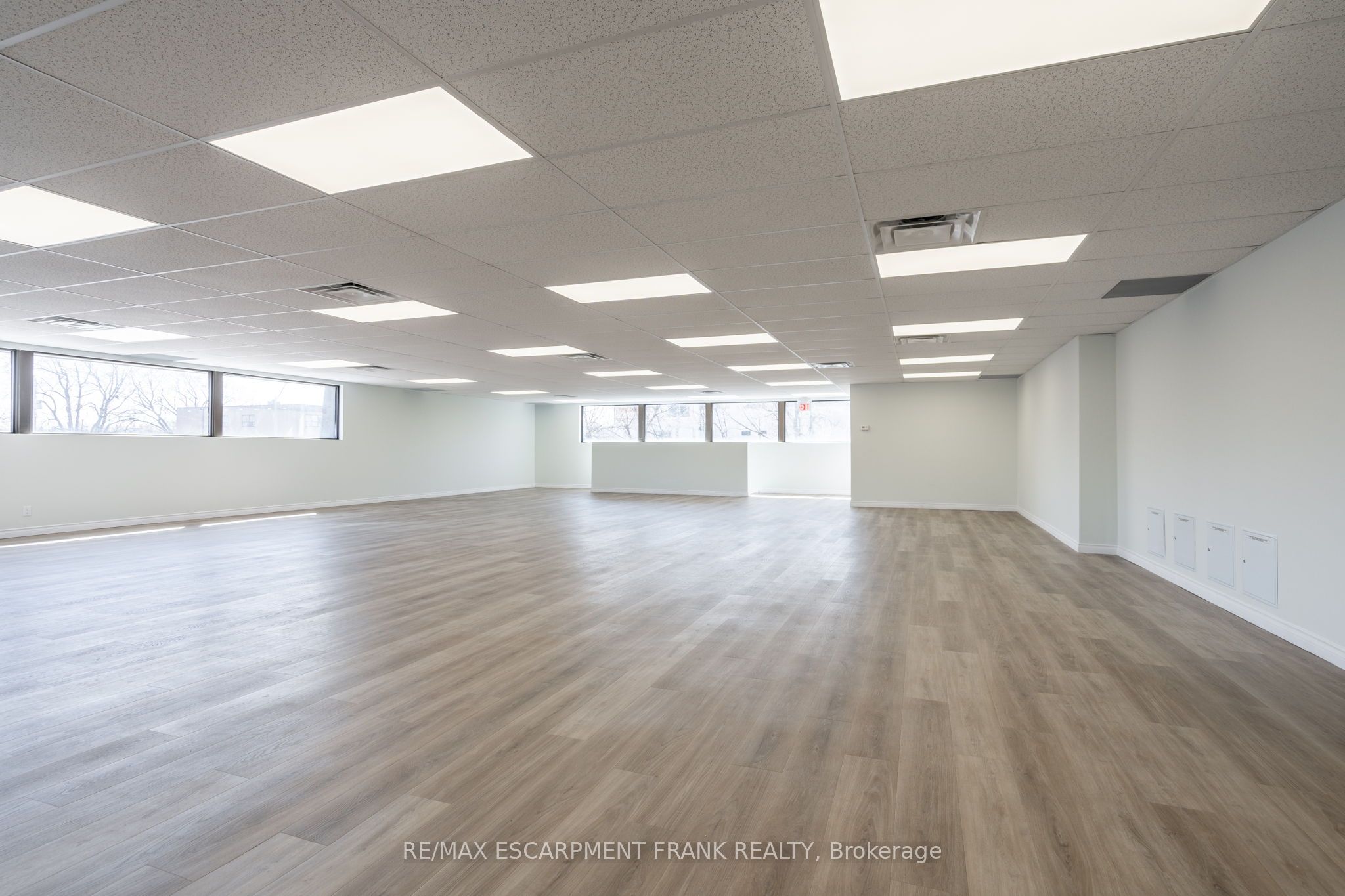 #2nd Floor - 237 Parkdale Avenue Property Photo 18