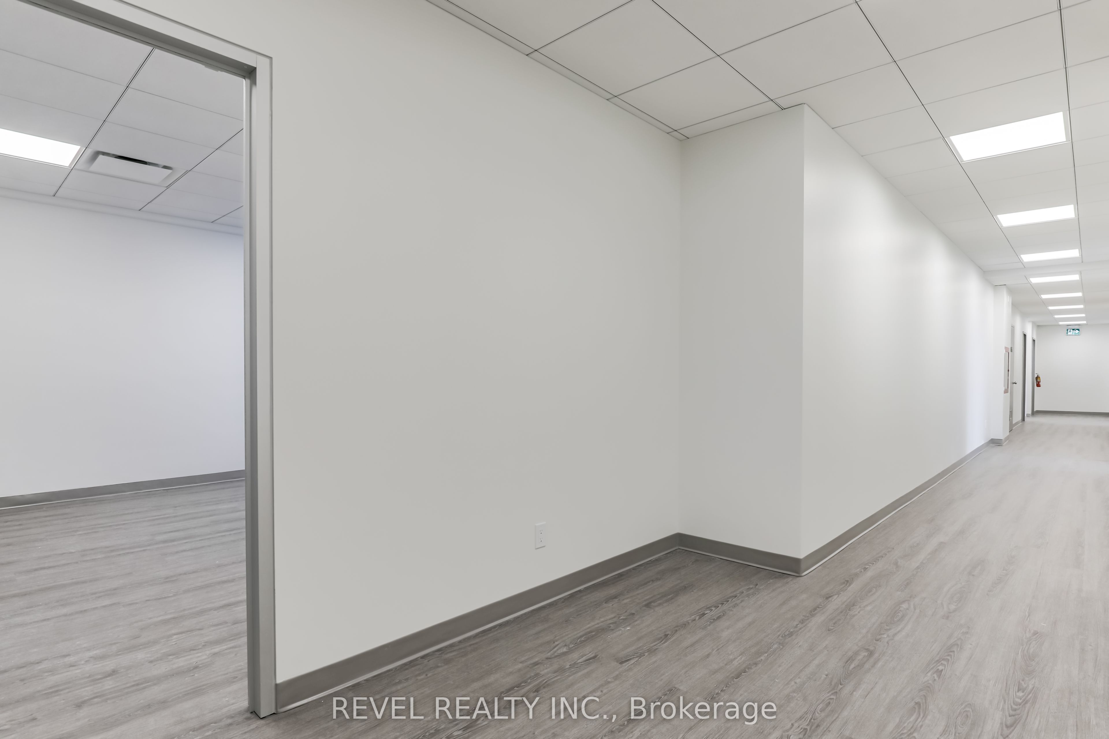 #upper 3 - 34 Cambridge Street Property Photo 10