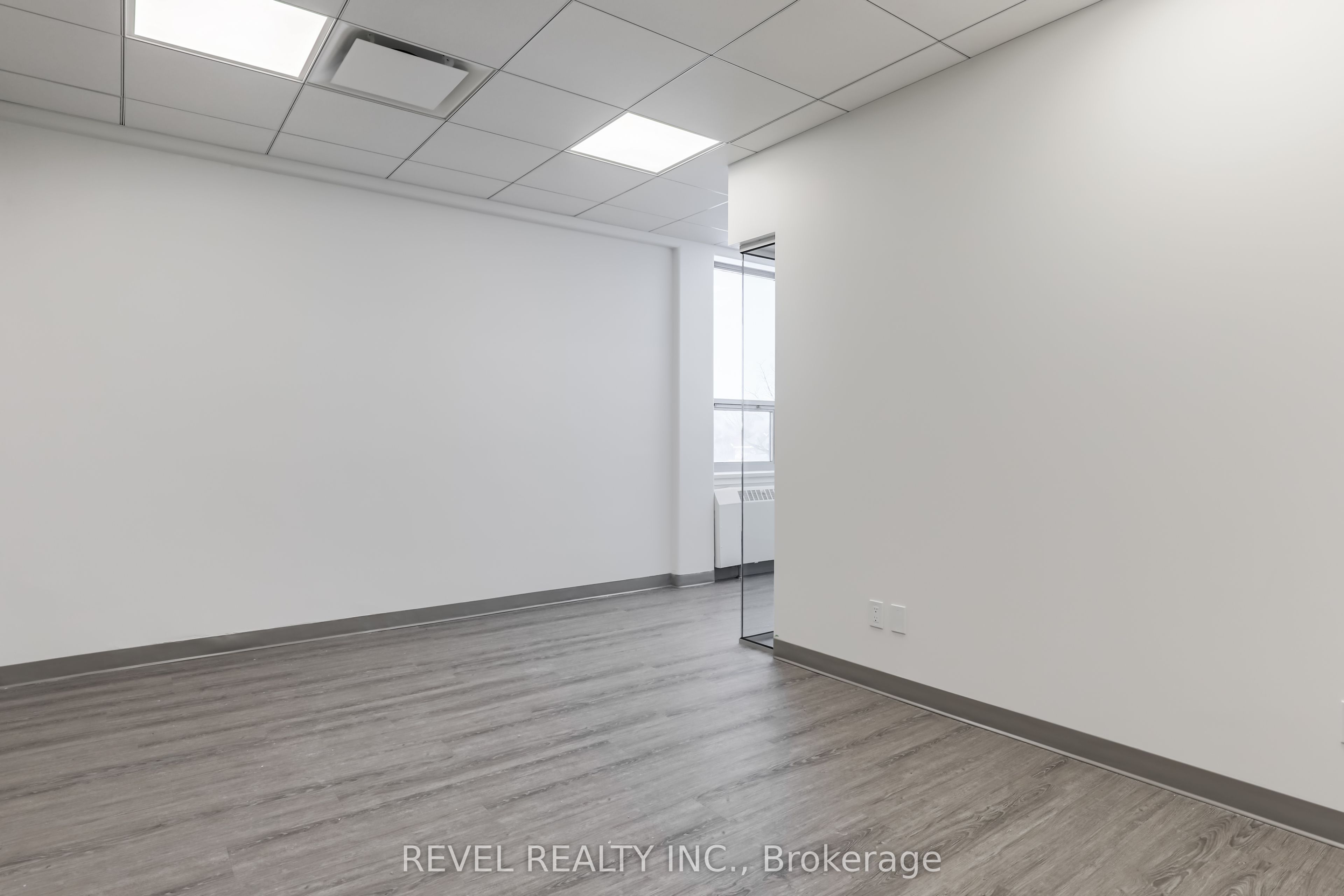 #upper 3 - 34 Cambridge Street Property Photo 11