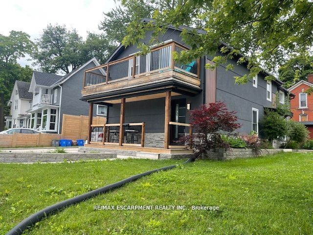 4733 River Road Property Photo 1