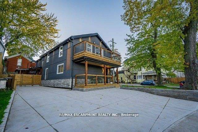 4733 River Road Property Photo 3