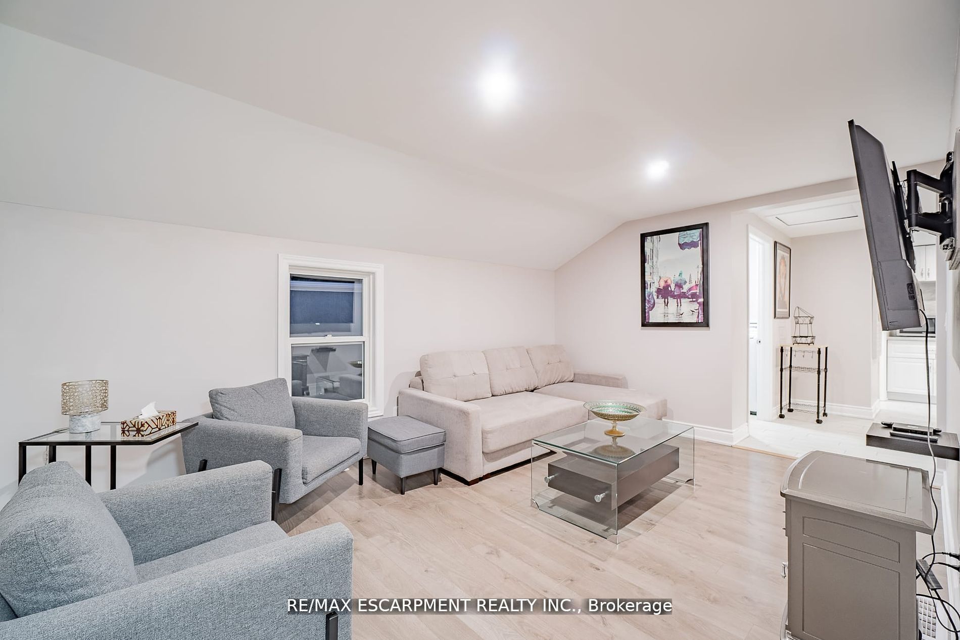 4733 River Road Property Photo 12