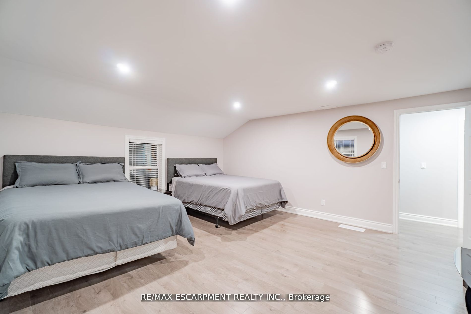 4733 River Road Property Photo 18
