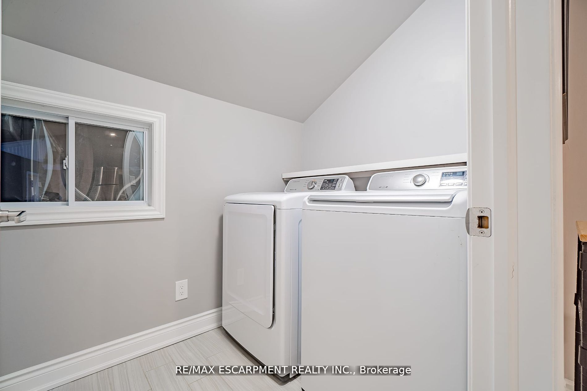 4733 River Road Property Photo 19