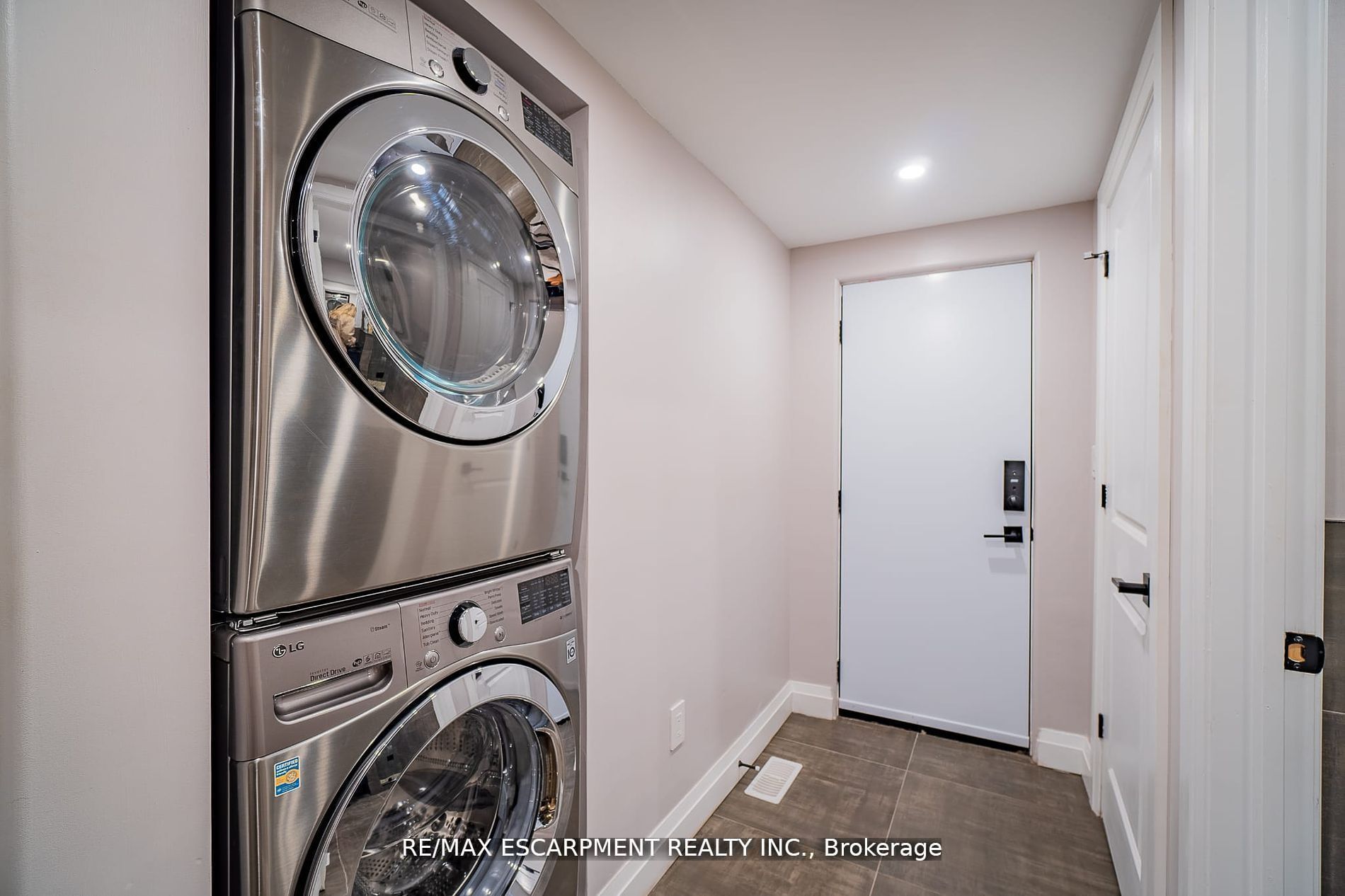 4733 River Road Property Photo 25