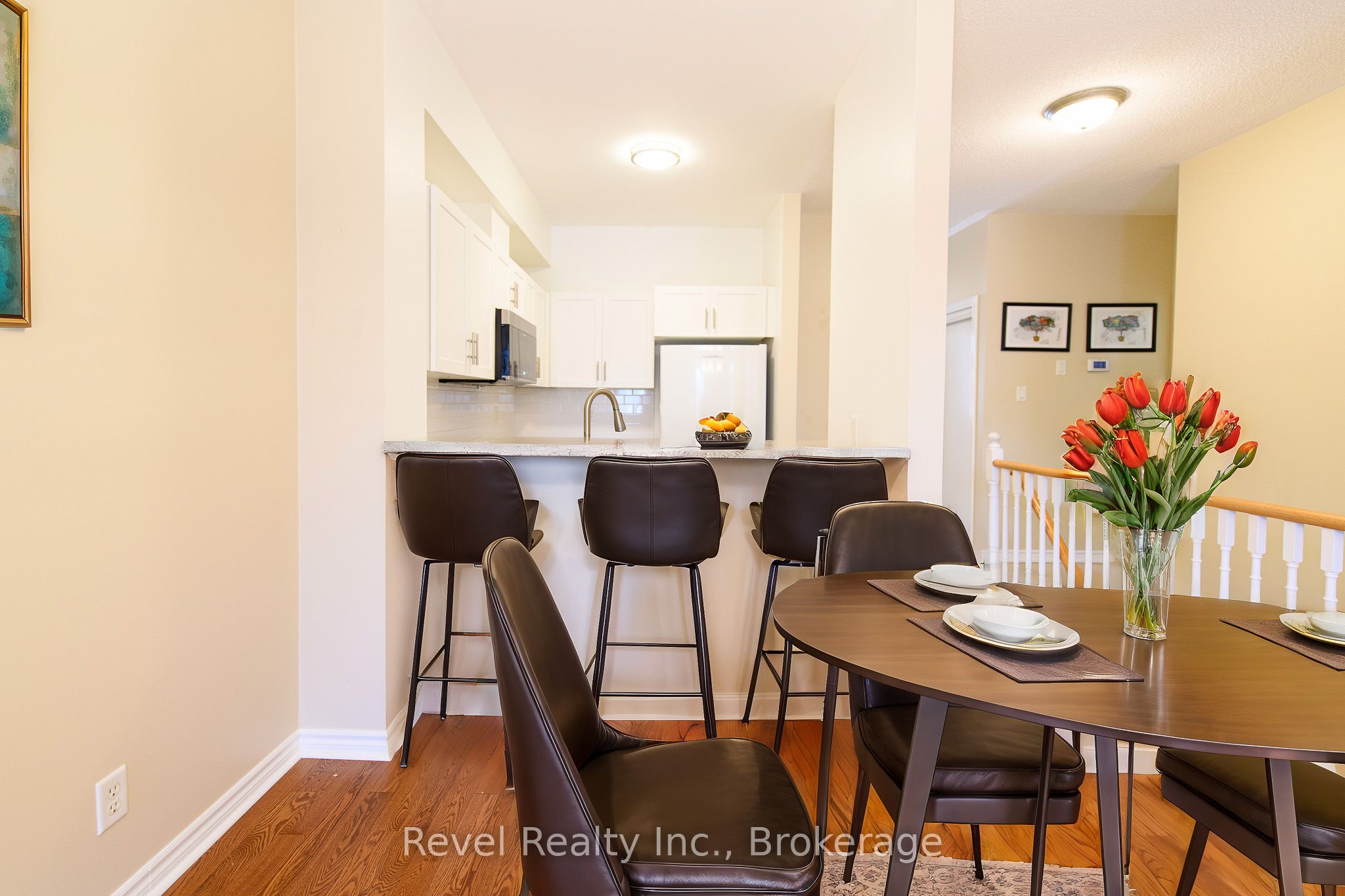 110 Napier Street W 19 Property Photo 4