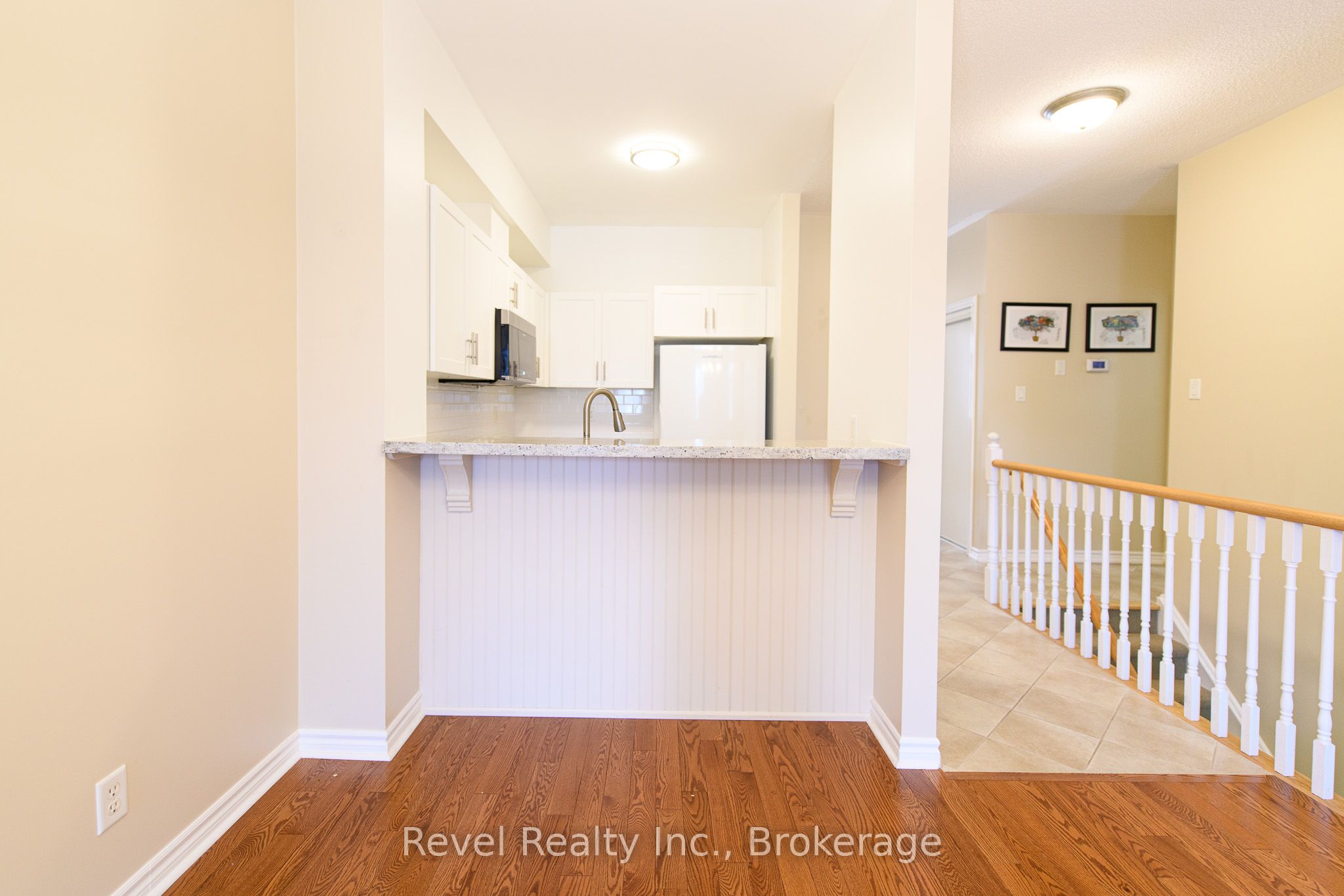 110 Napier Street W 19 Property Photo 18