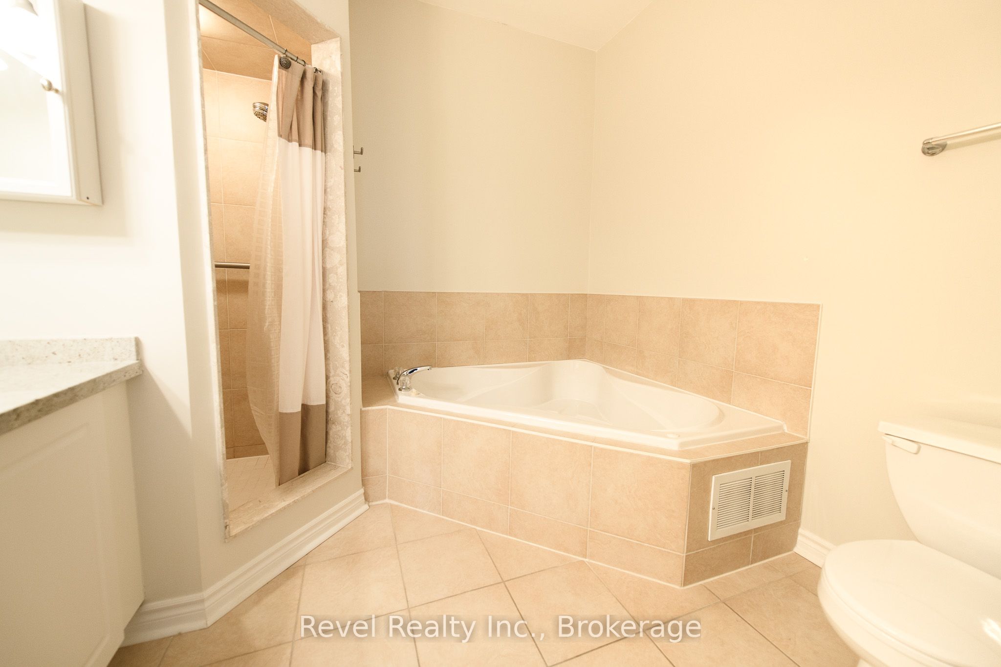 110 Napier Street W 19 Property Photo 24