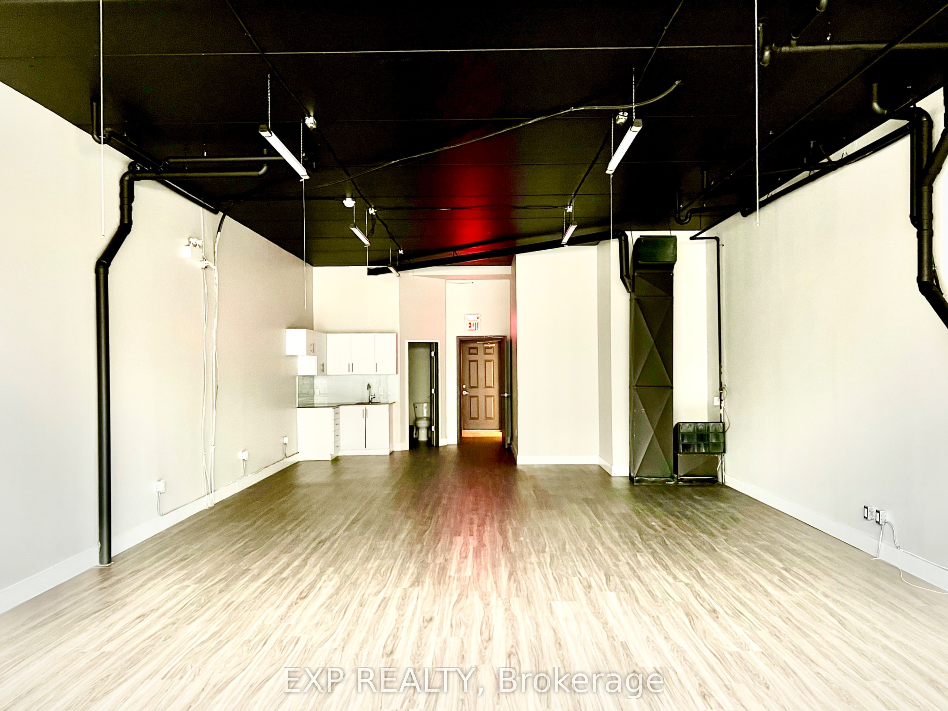 128 King Street Property Photo 3