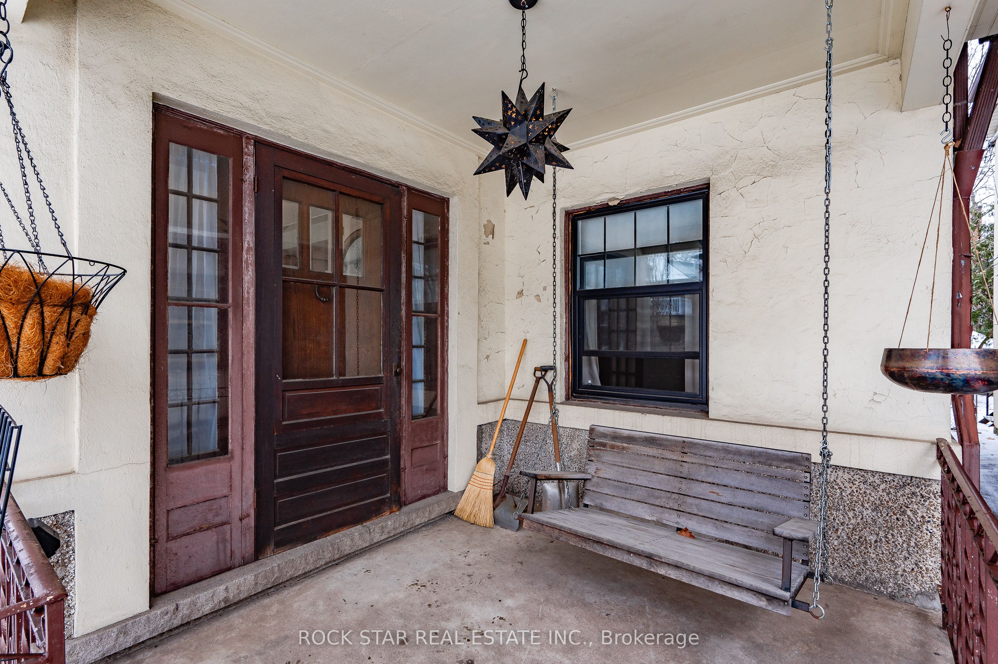 49 Proctor Boulevard Property Photo 5