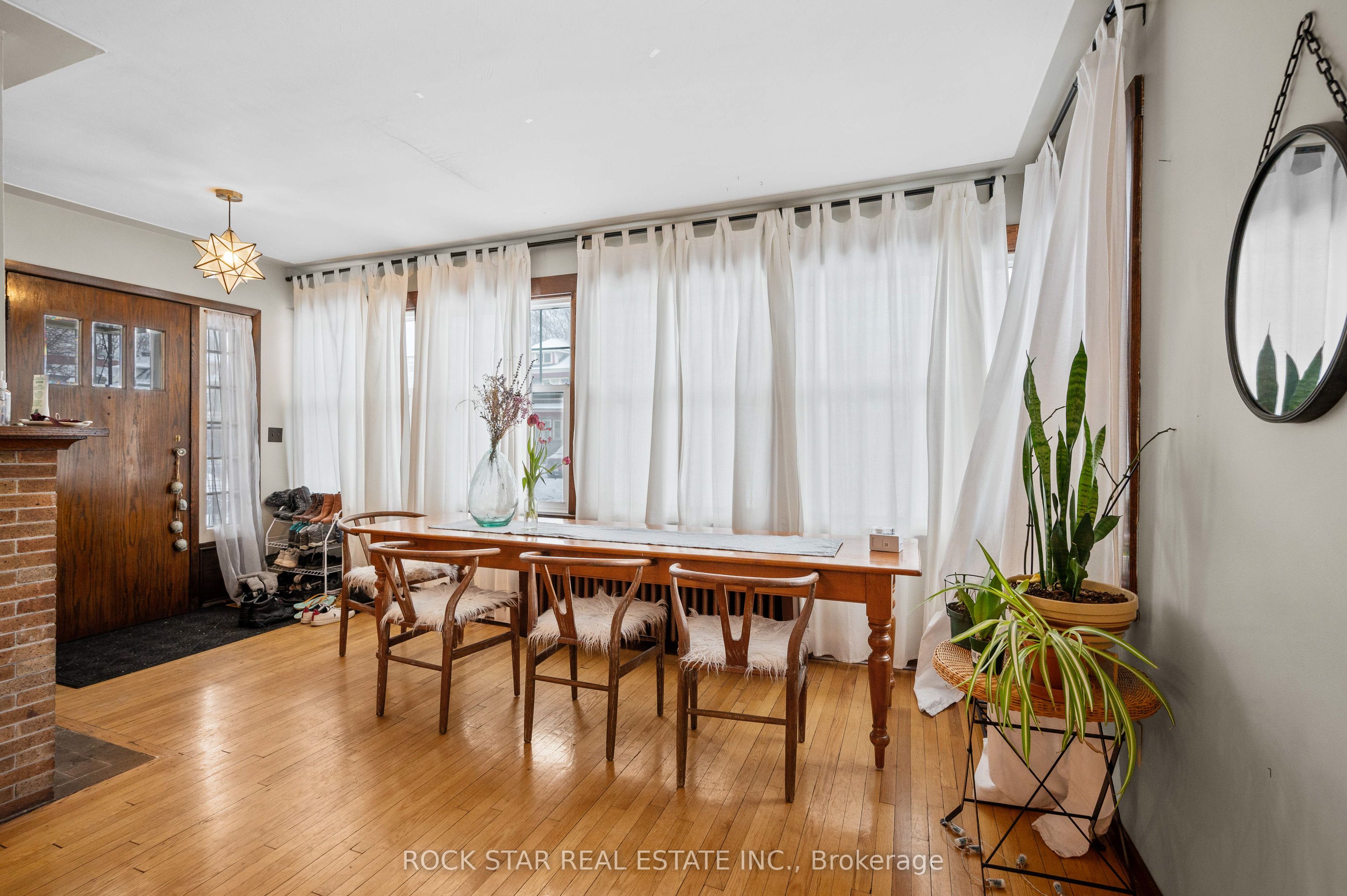 49 Proctor Boulevard Property Photo 7