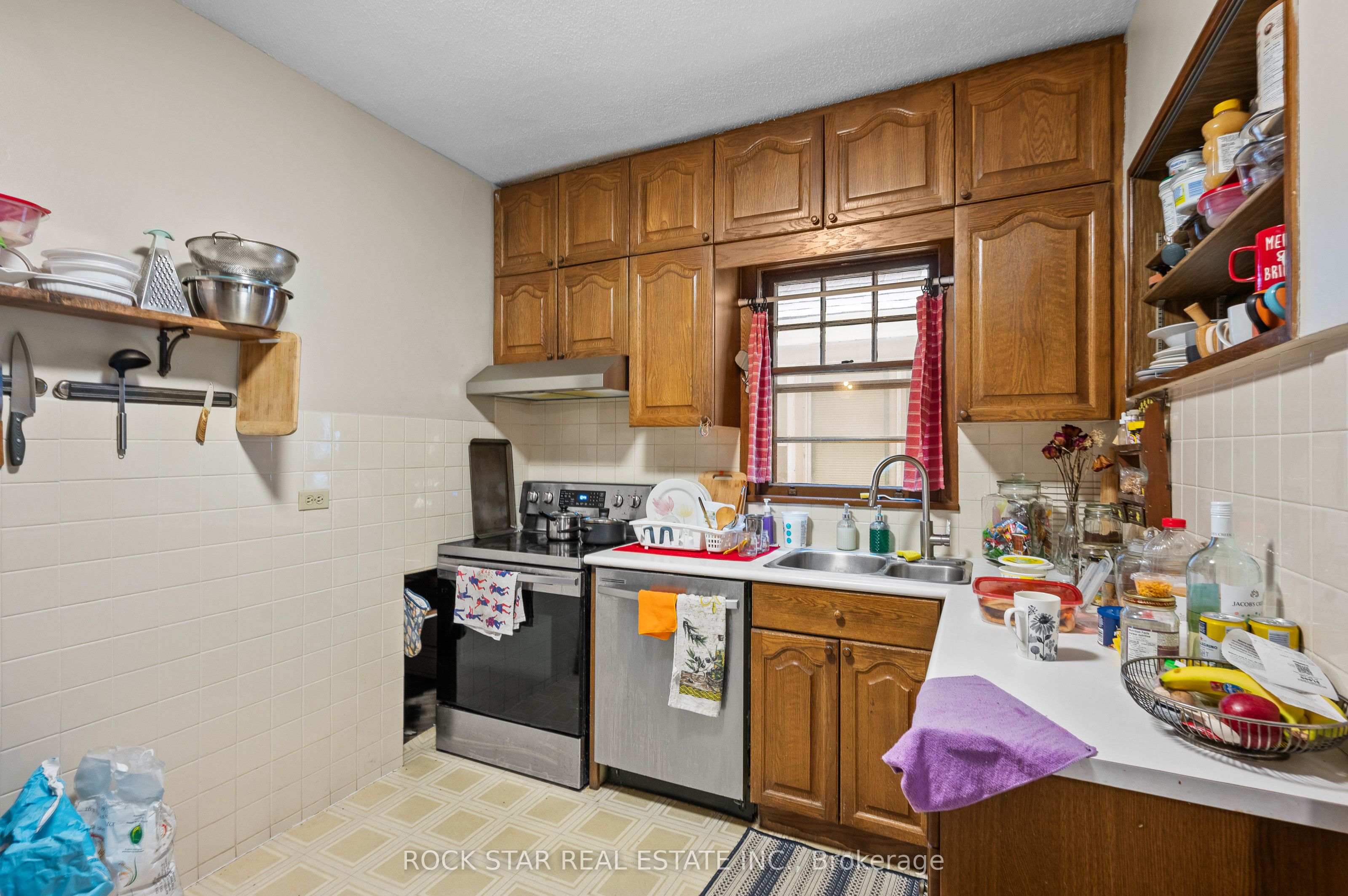 49 Proctor Boulevard Property Photo 15