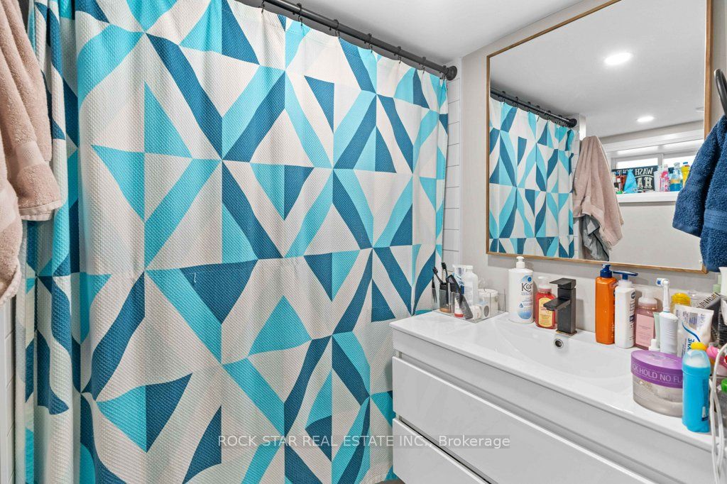 20 Holton Avenue Property Photo 13