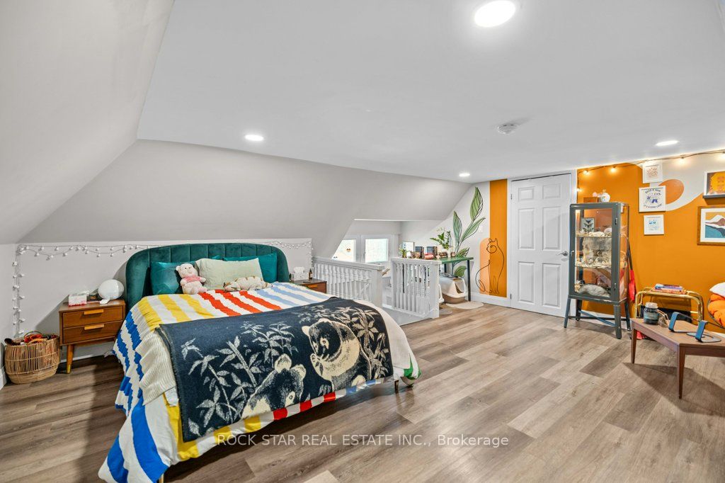 20 Holton Avenue Property Photo 19