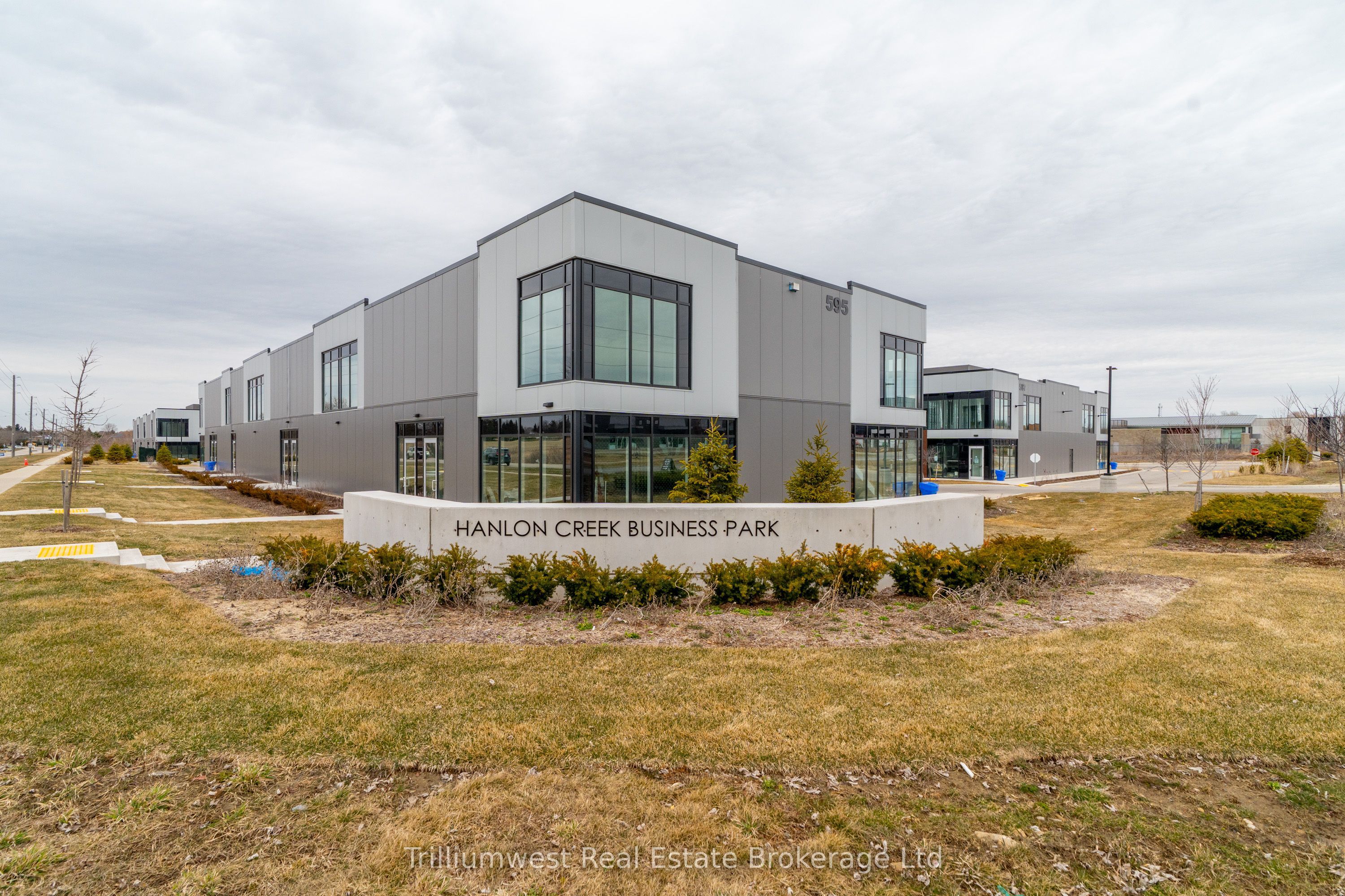 #unit # 1 - Lower - 595 Hanlon Creek Boulevard Property Photo 4