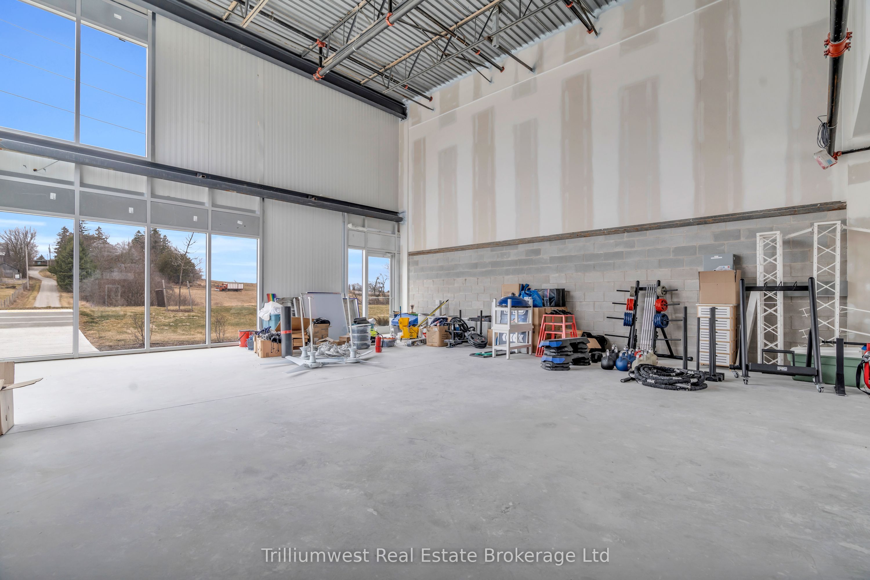 #unit # 1 - Lower - 595 Hanlon Creek Boulevard Property Photo 8