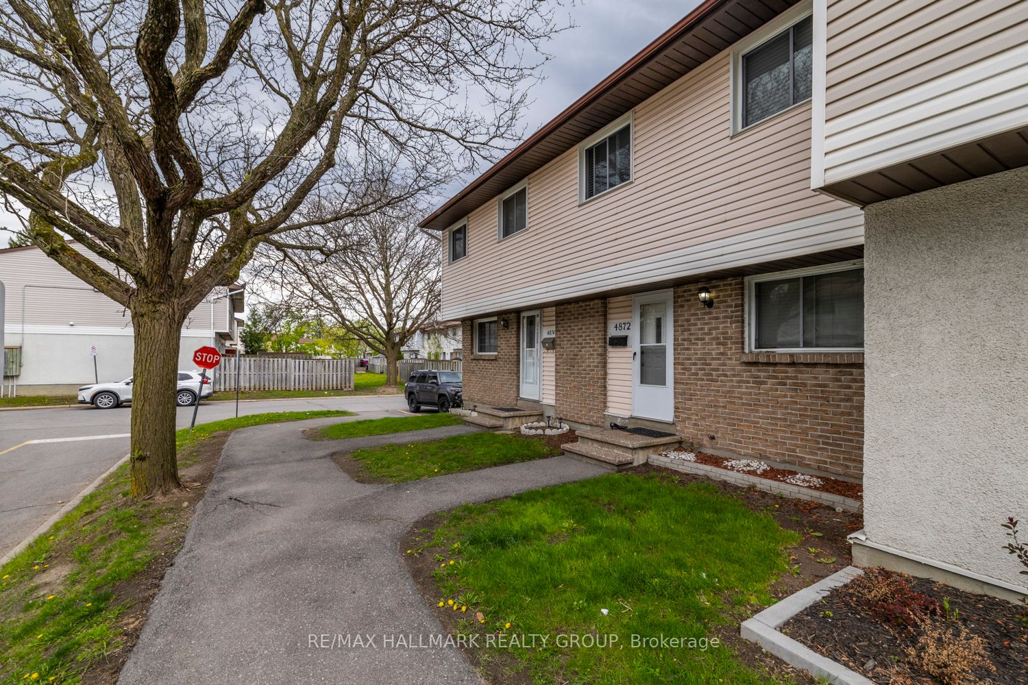 4872 Hendon Way Property Photo