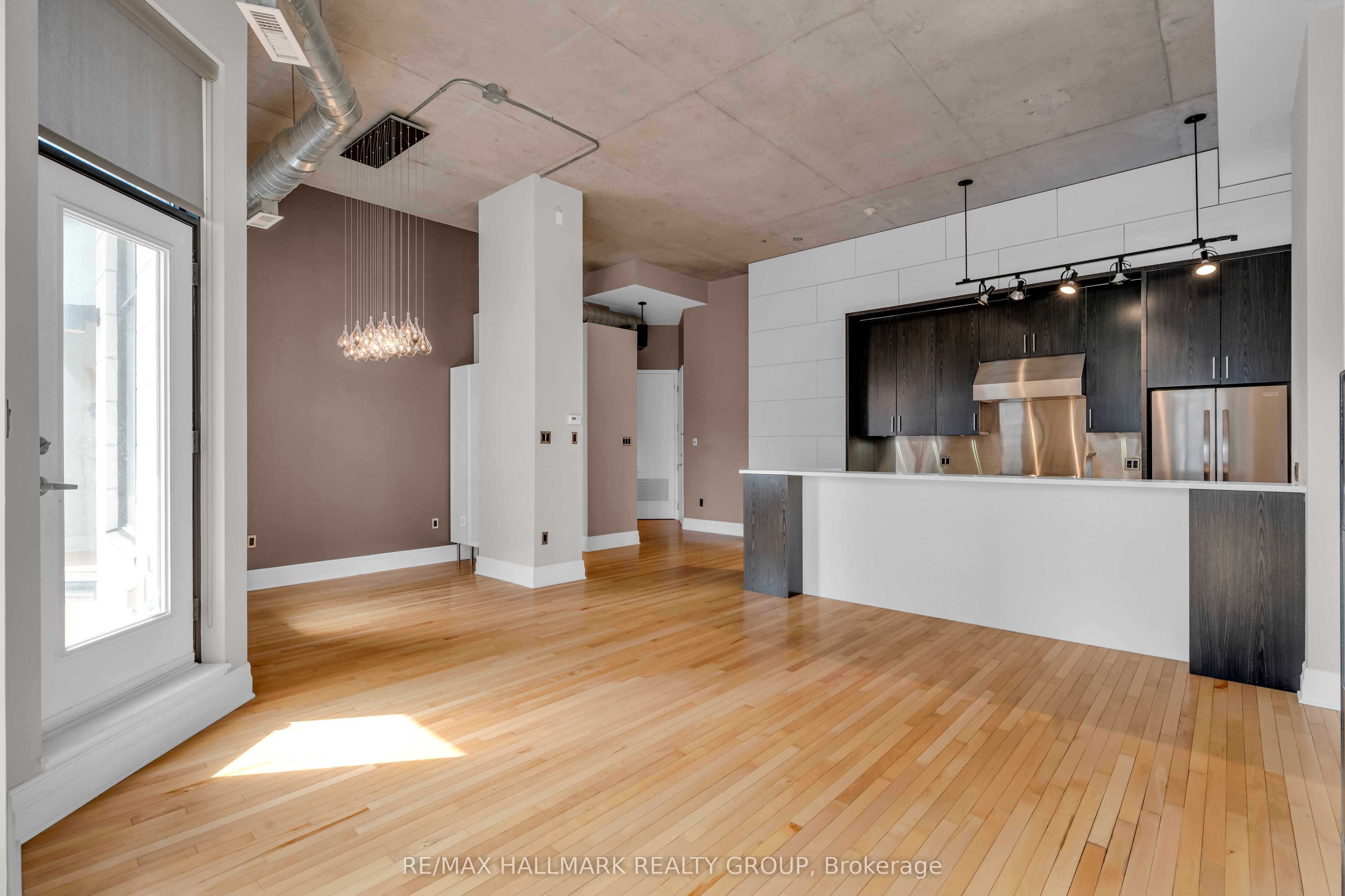 420 Berkley Avenue 206 Property Photo 15