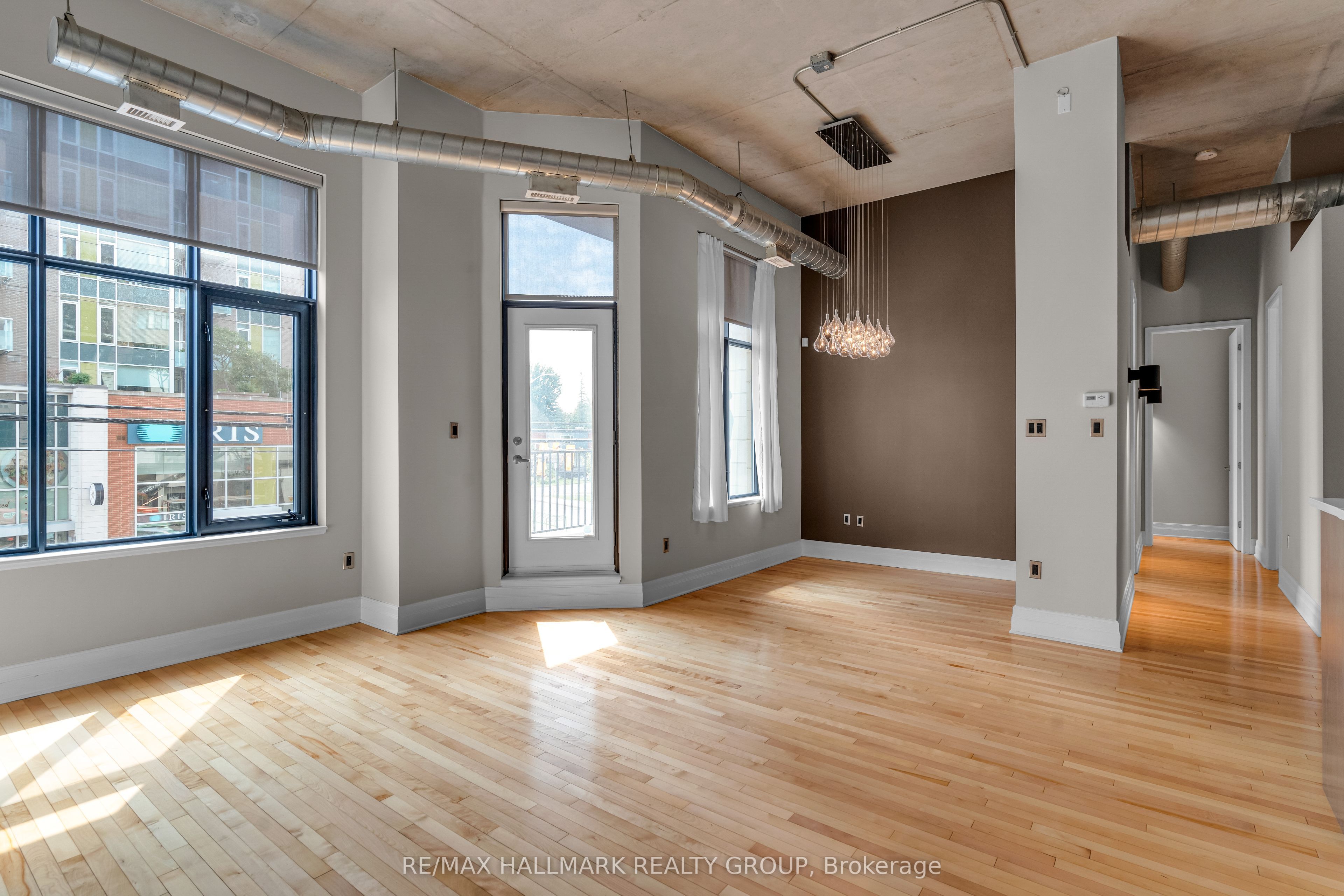 420 Berkley Avenue 206 Property Photo 17