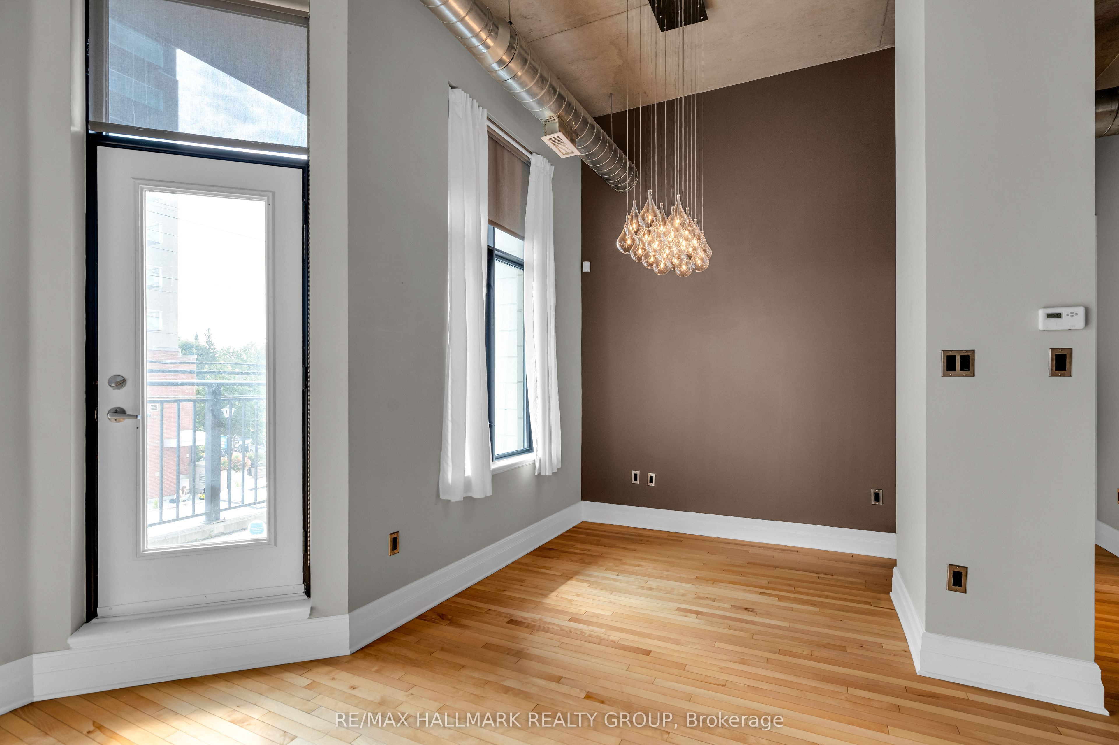 420 Berkley Avenue 206 Property Photo 18