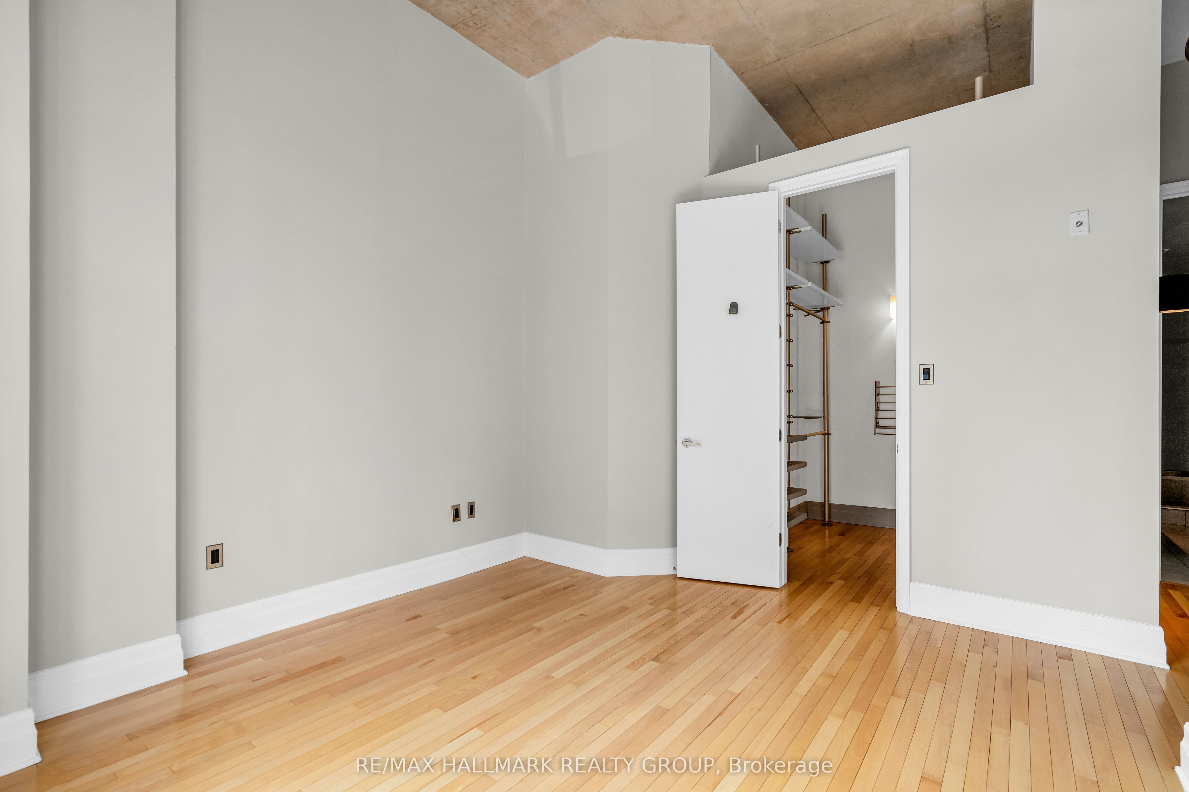 420 Berkley Avenue 206 Property Photo 23