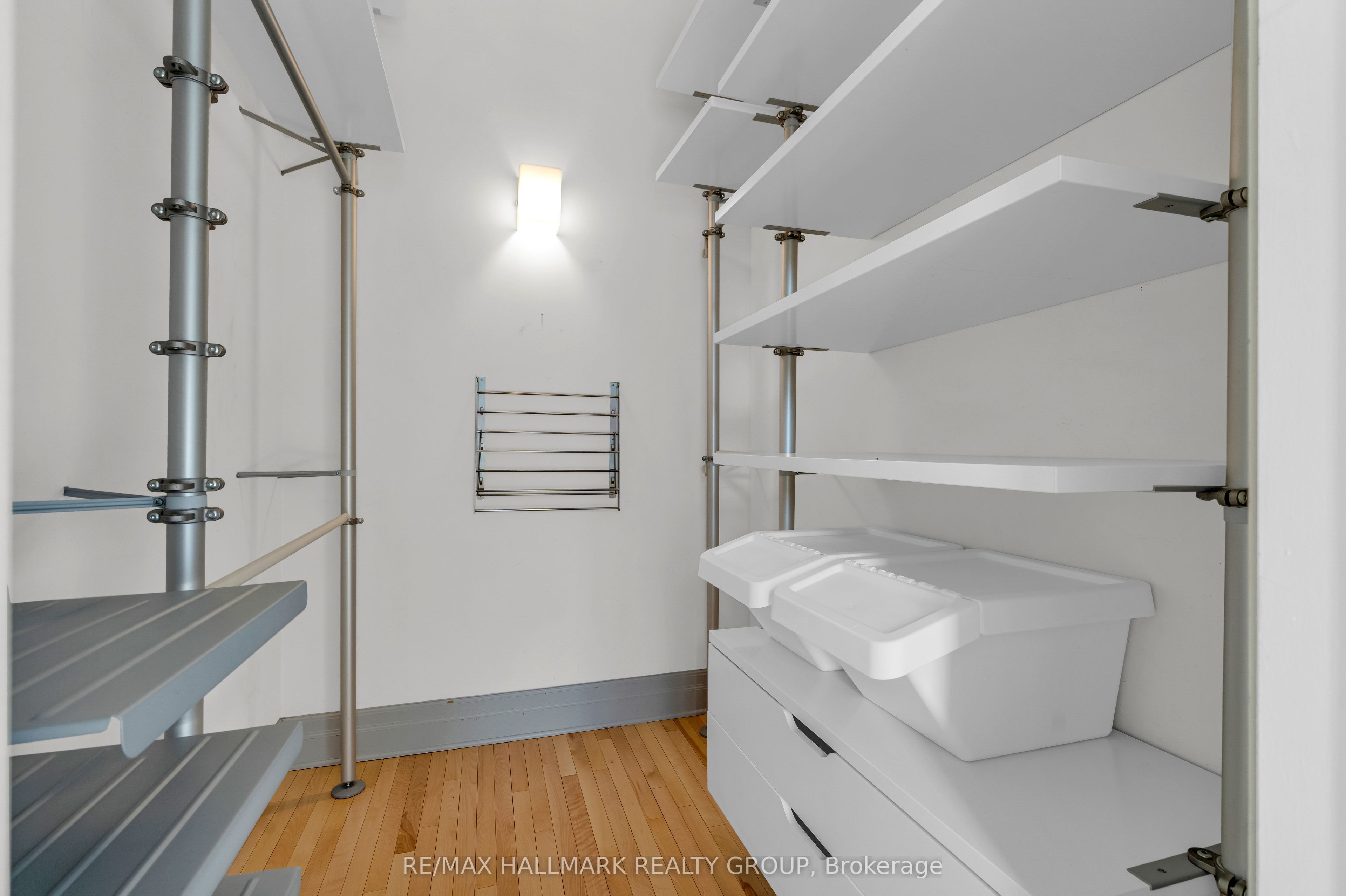 420 Berkley Avenue 206 Property Photo 25