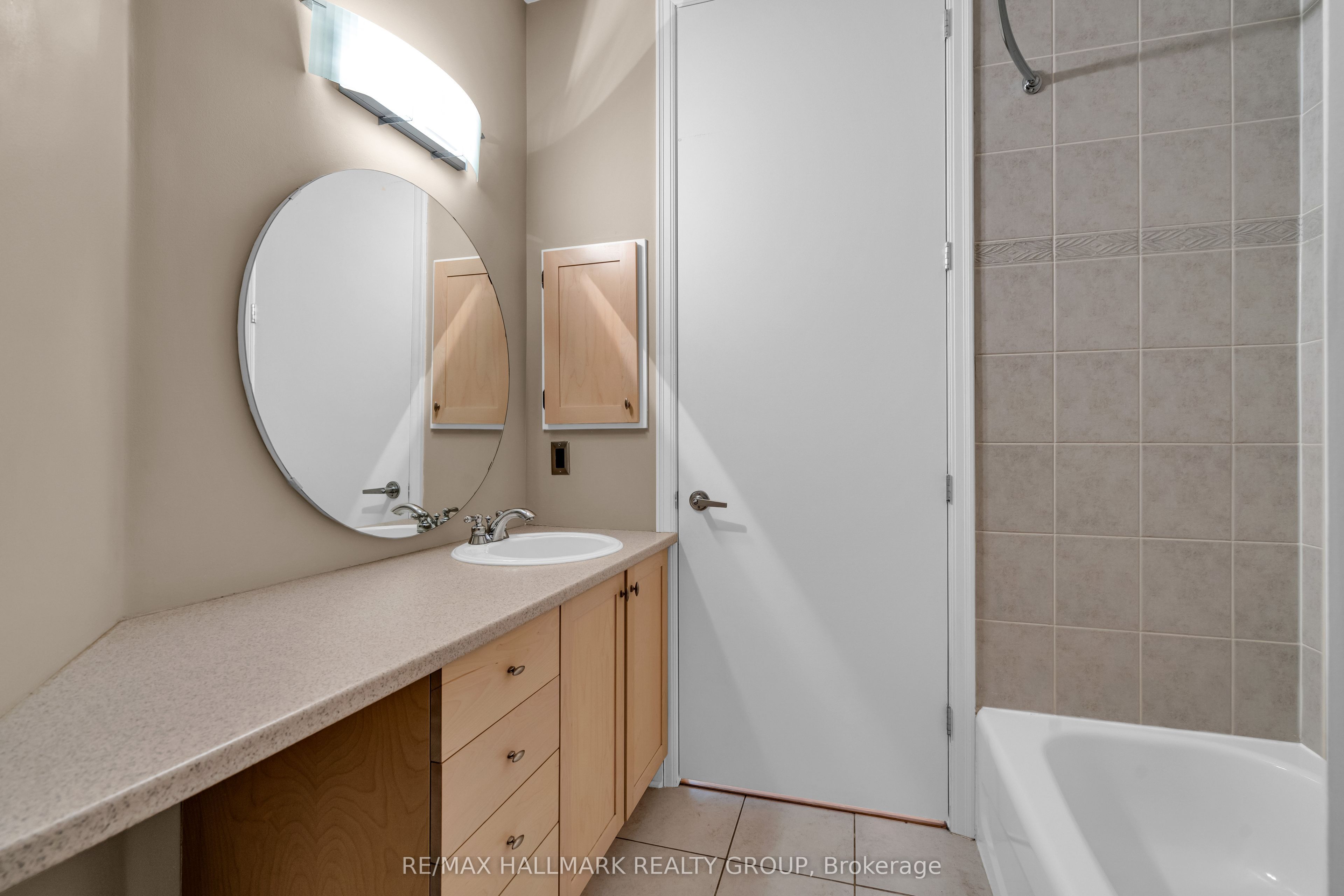 420 Berkley Avenue 206 Property Photo 31