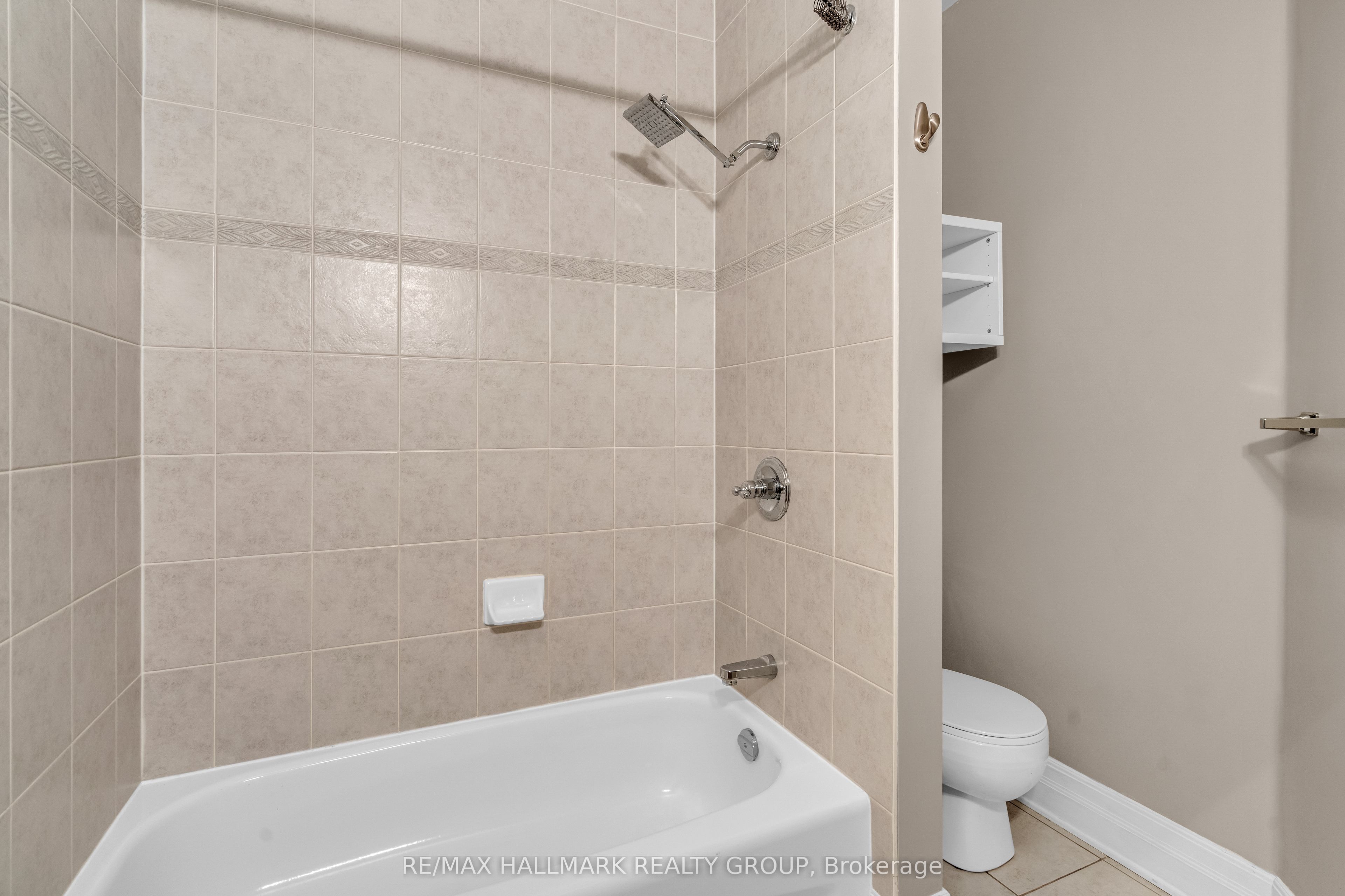 420 Berkley Avenue 206 Property Photo 32
