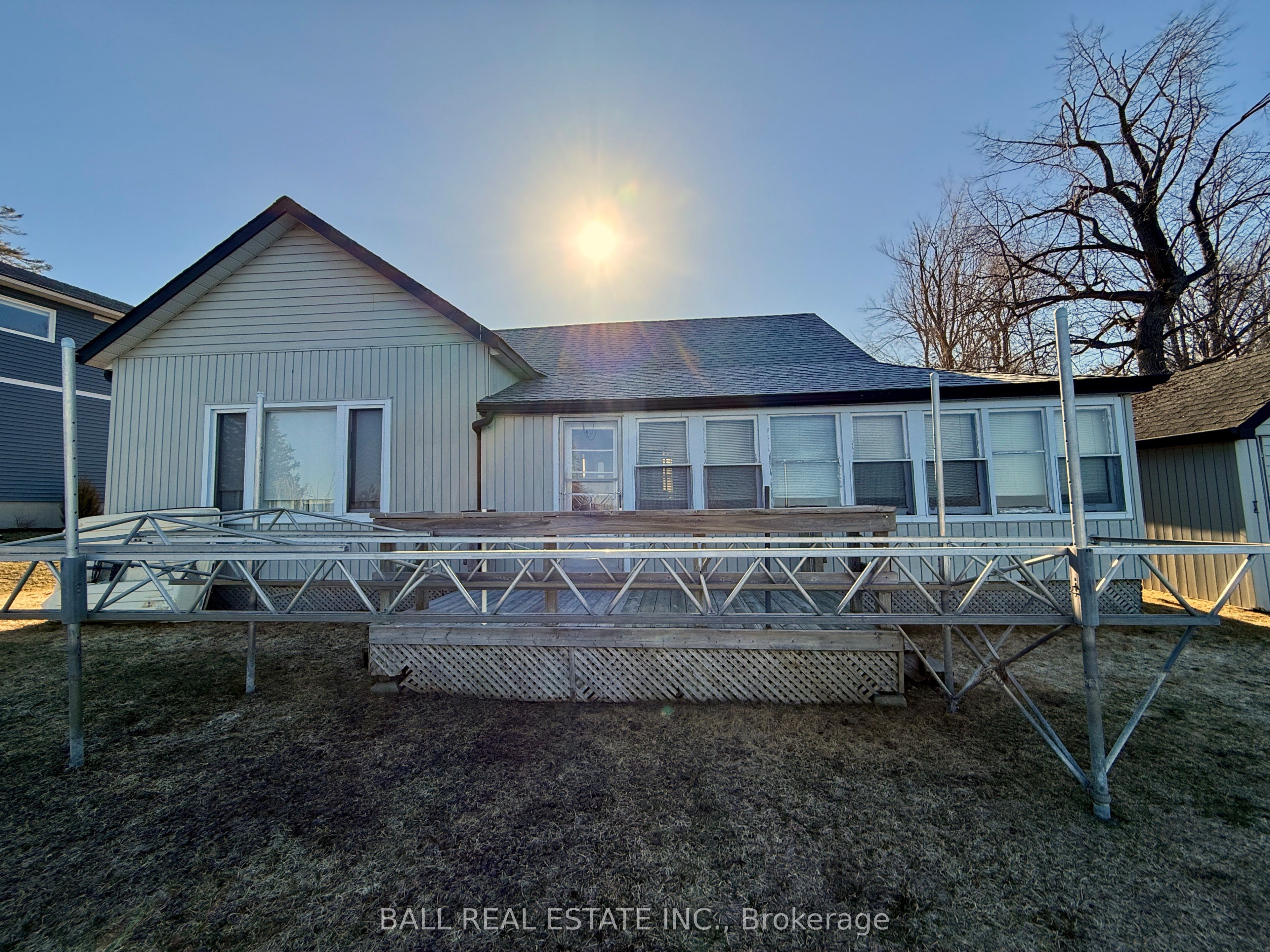 654 Hatton Avenue Property Photo