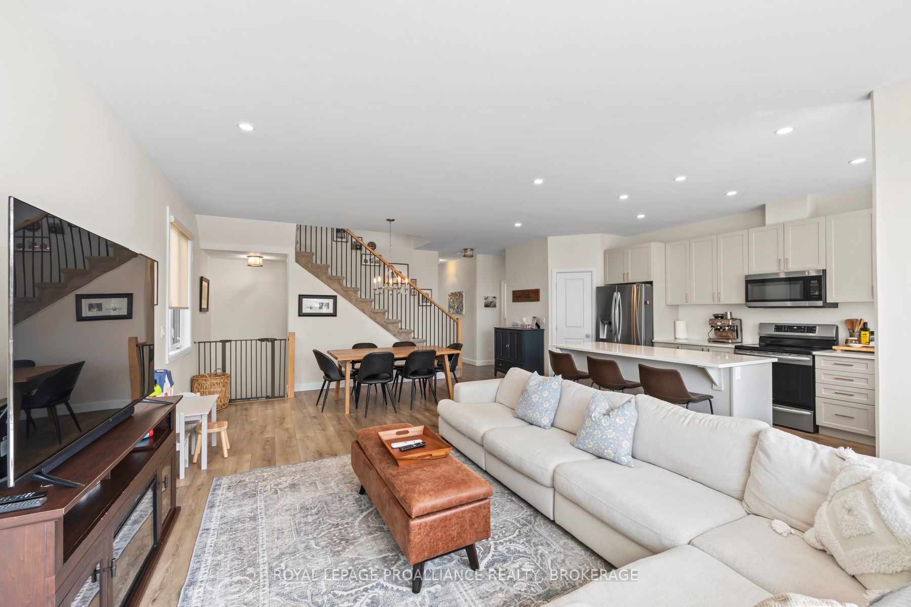 34 Erie Court Property Photo 13