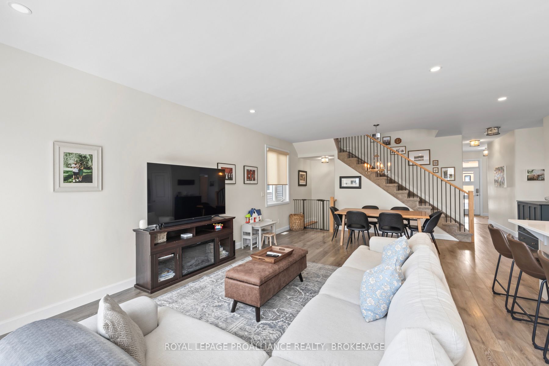 34 Erie Court Property Photo 14