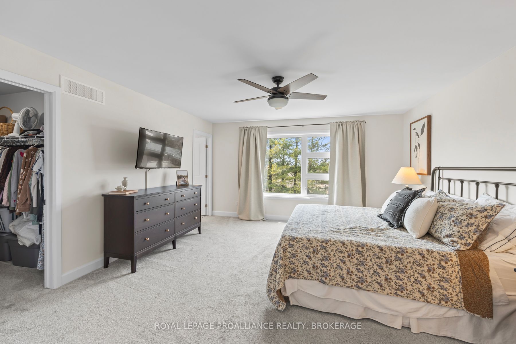 34 Erie Court Property Photo 21