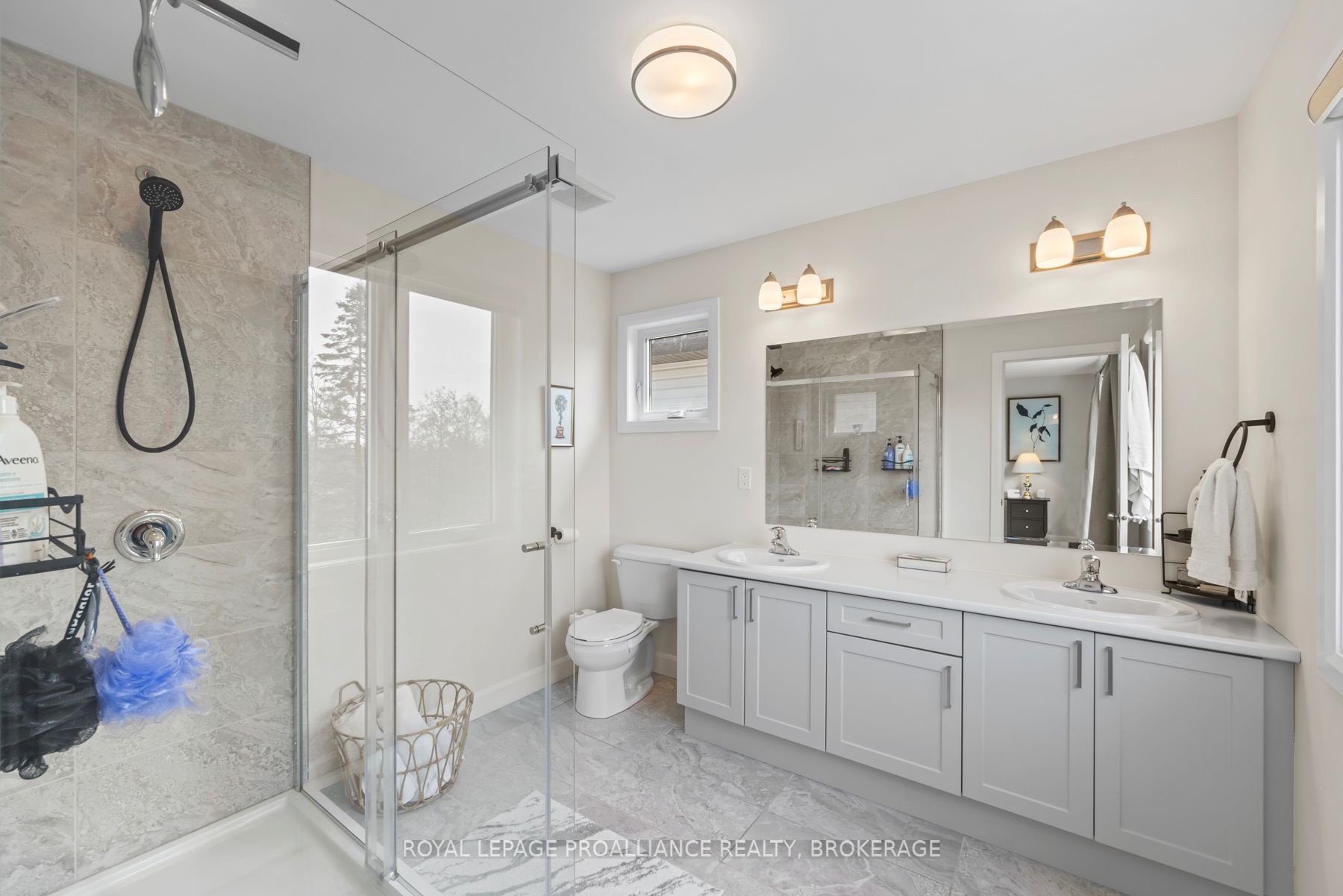 34 Erie Court Property Photo 25