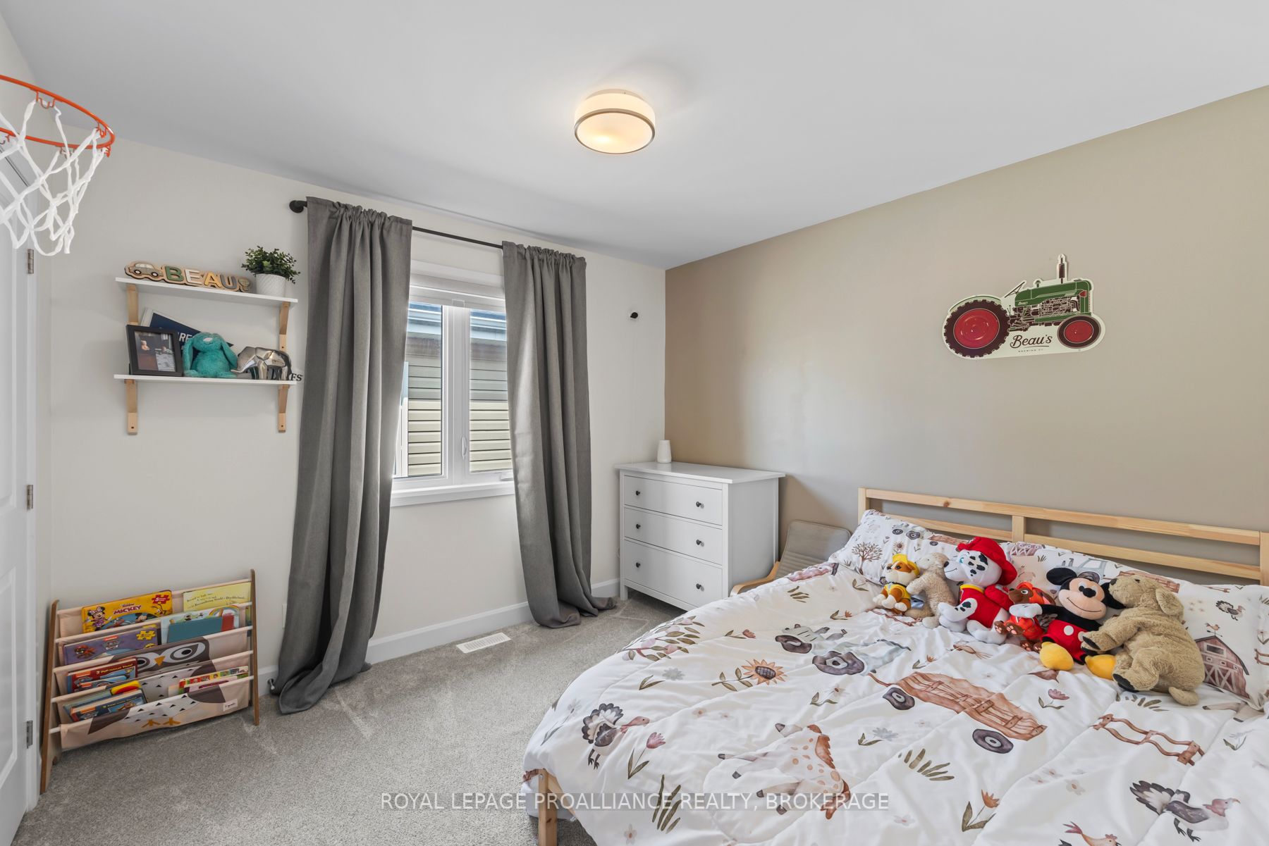 34 Erie Court Property Photo 33