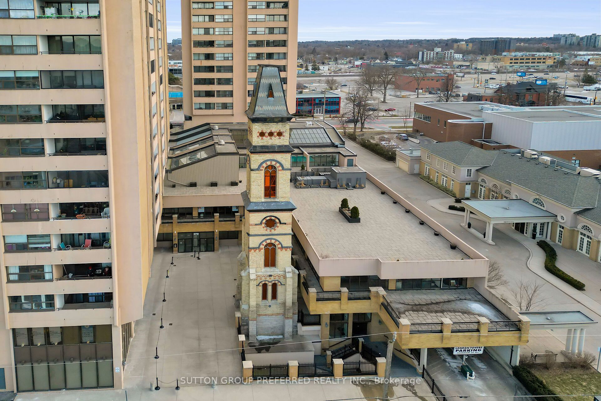 379 Dundas St Property Photo 1