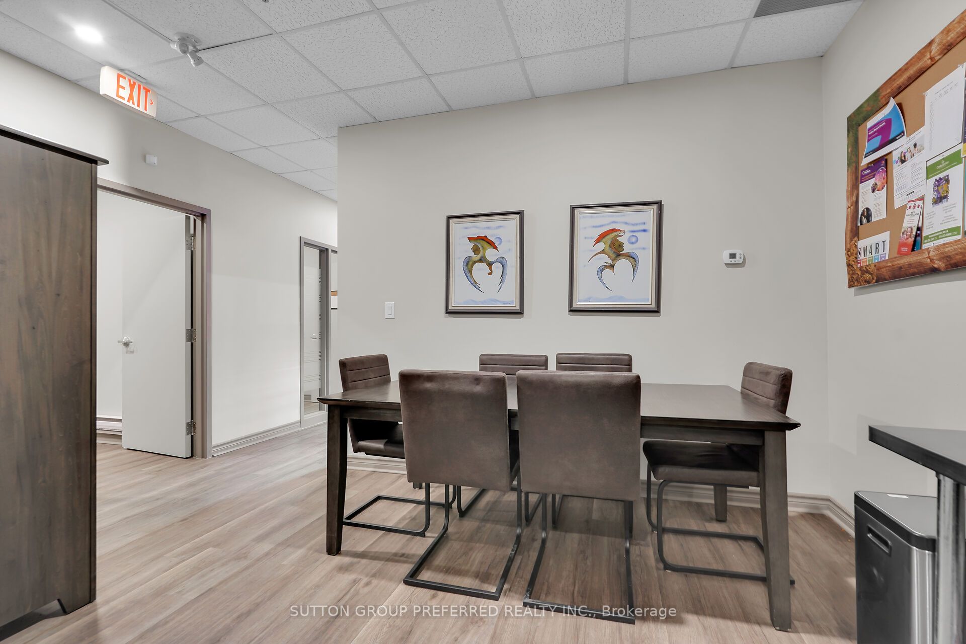 379 Dundas St Property Photo 11